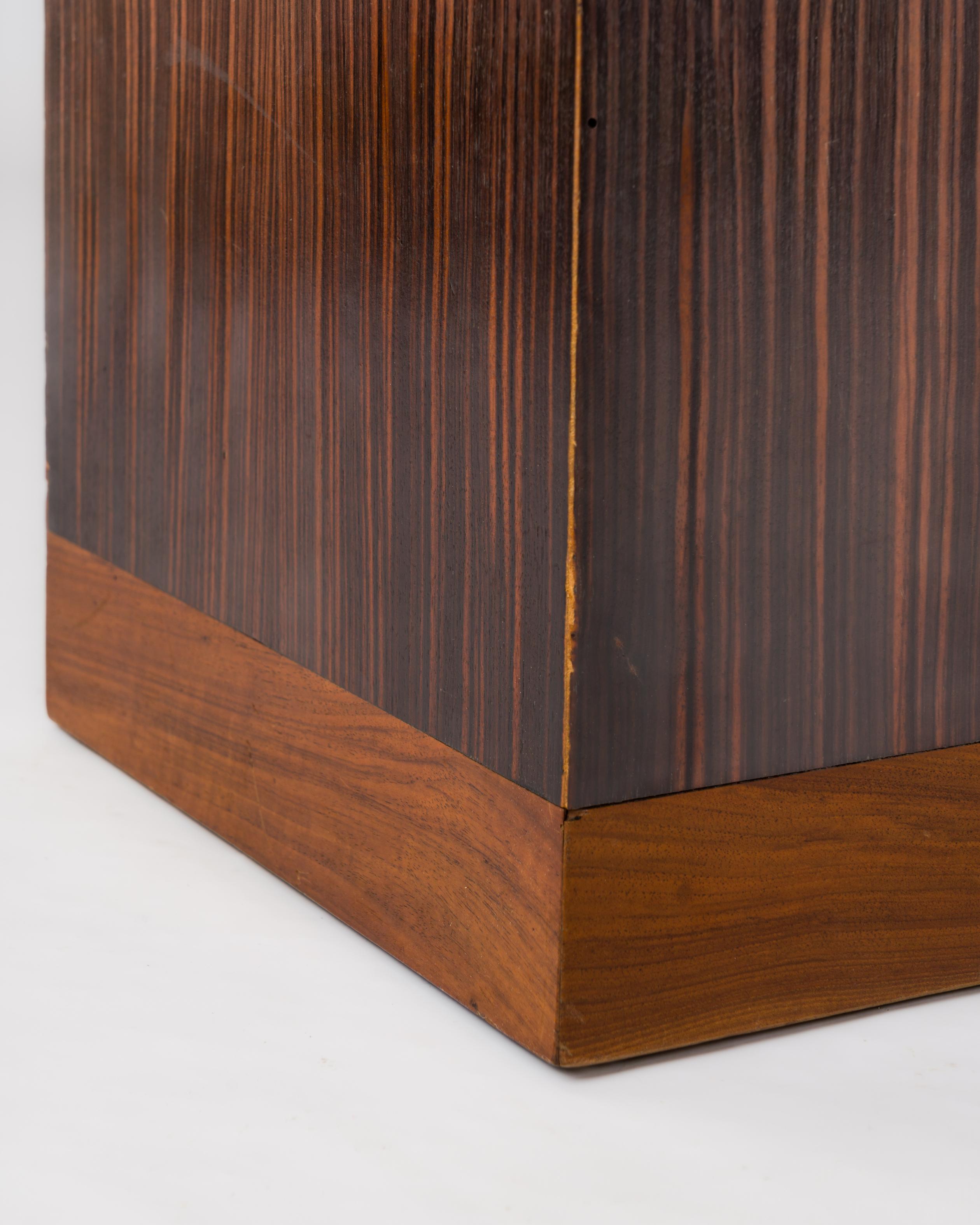 Legno Sgabello Art Deco in legno di palissandro e Beeche con. Tappezzeria Pierre Frey in mohair - Francia, anni '30 in vendita