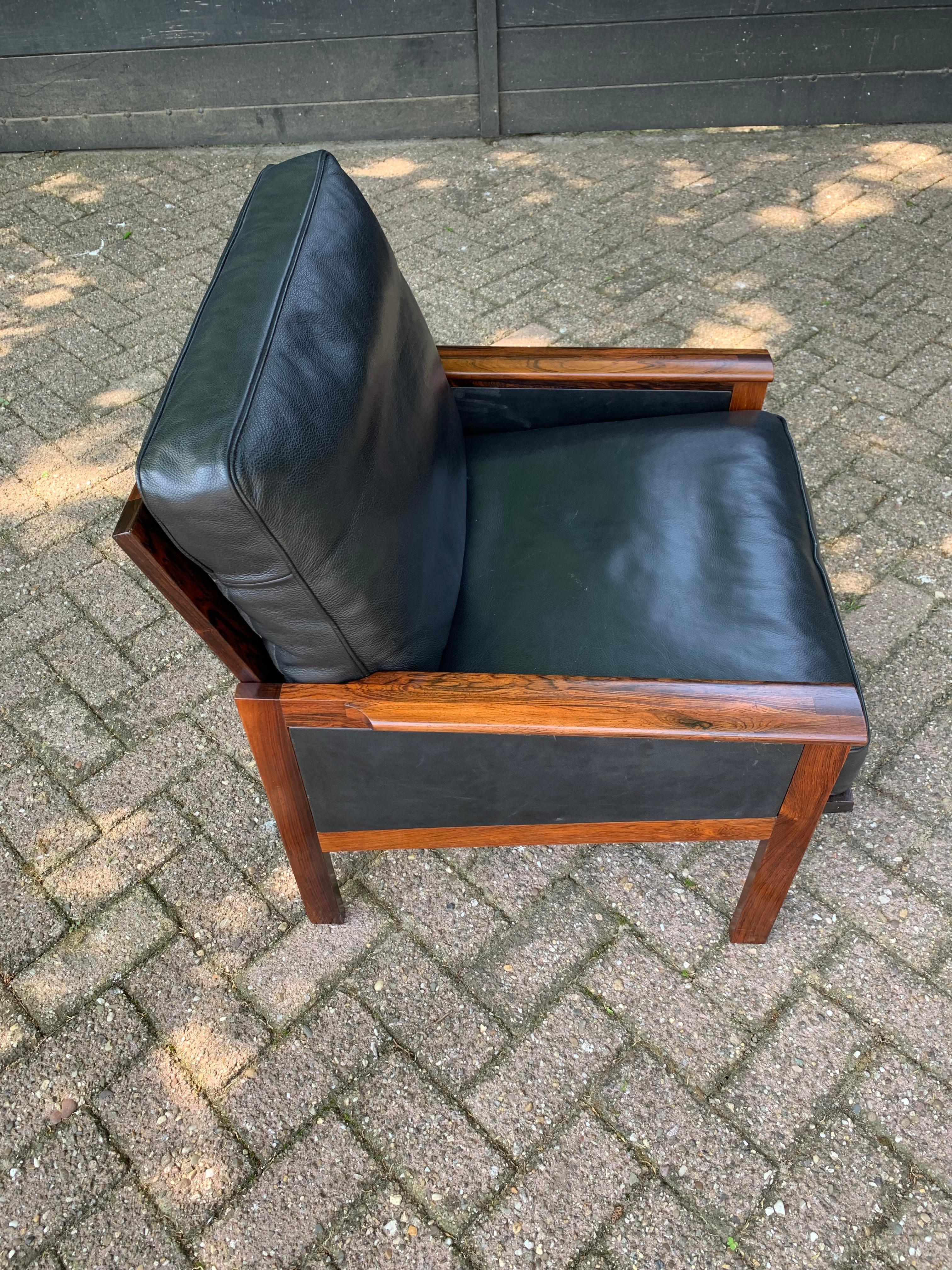 Rosewood & Black Leather 'Capella' Arm Chair by Illum Wikkelsø  For Sale 4
