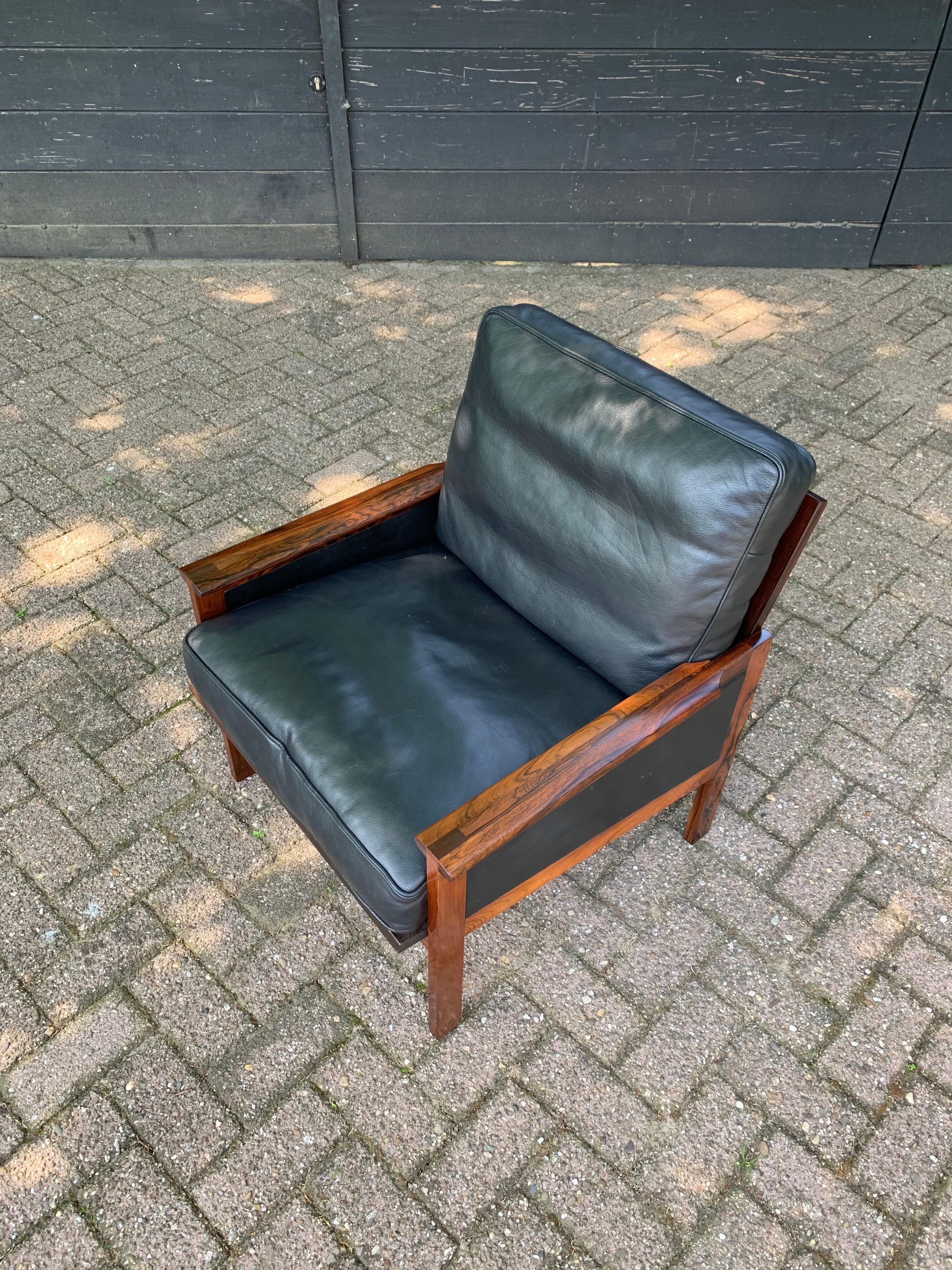 Rosewood & Black Leather 'Capella' Arm Chair by Illum Wikkelsø  For Sale 12