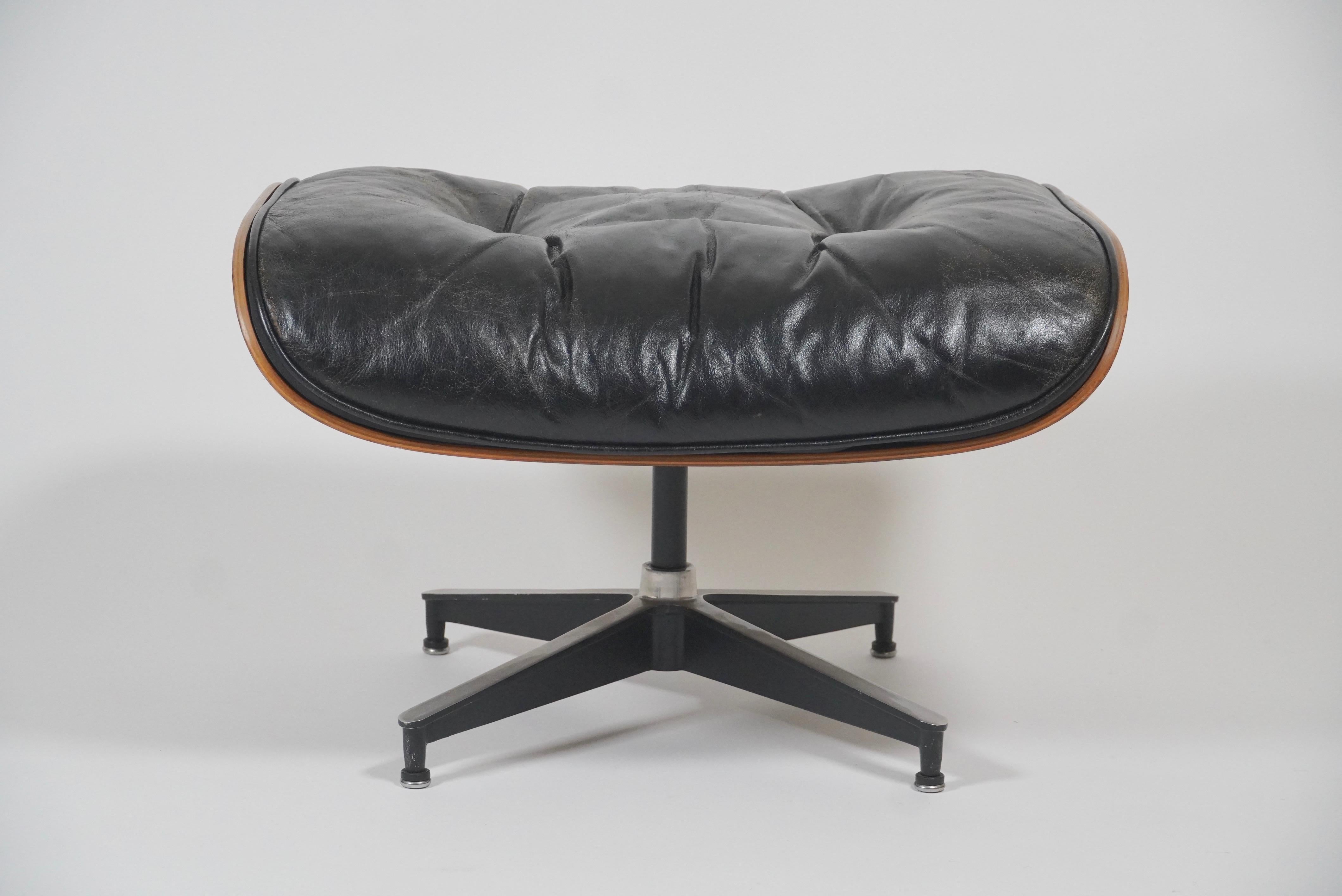 American Rosewood Black Leather Early 1960s Eames 671 Ottoman for Eames 670 Lounge