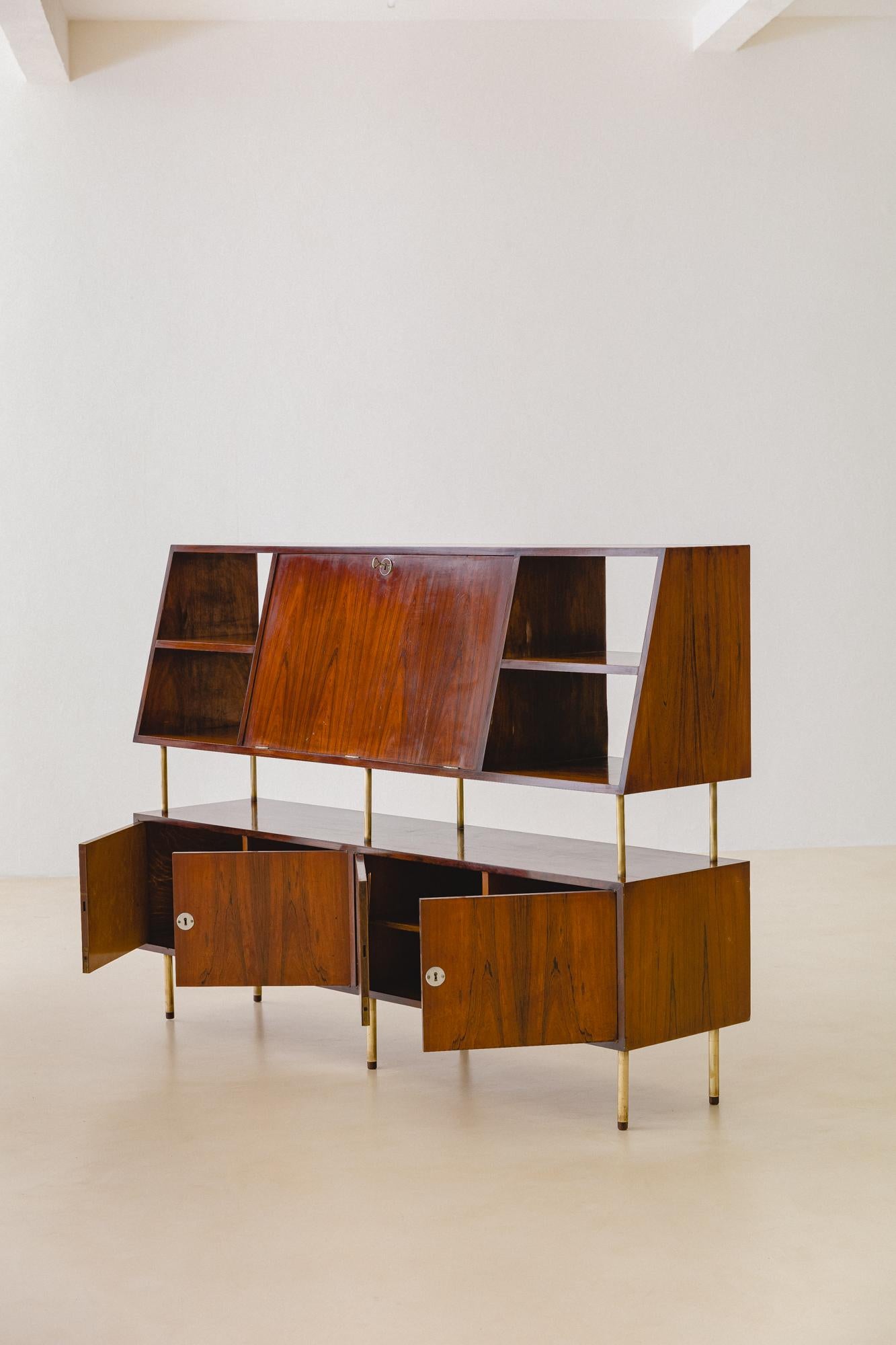 Rosewood Bookcase by Carlo Hauner and Martin Eisler, 1955, Brazilian Midcentury For Sale 3