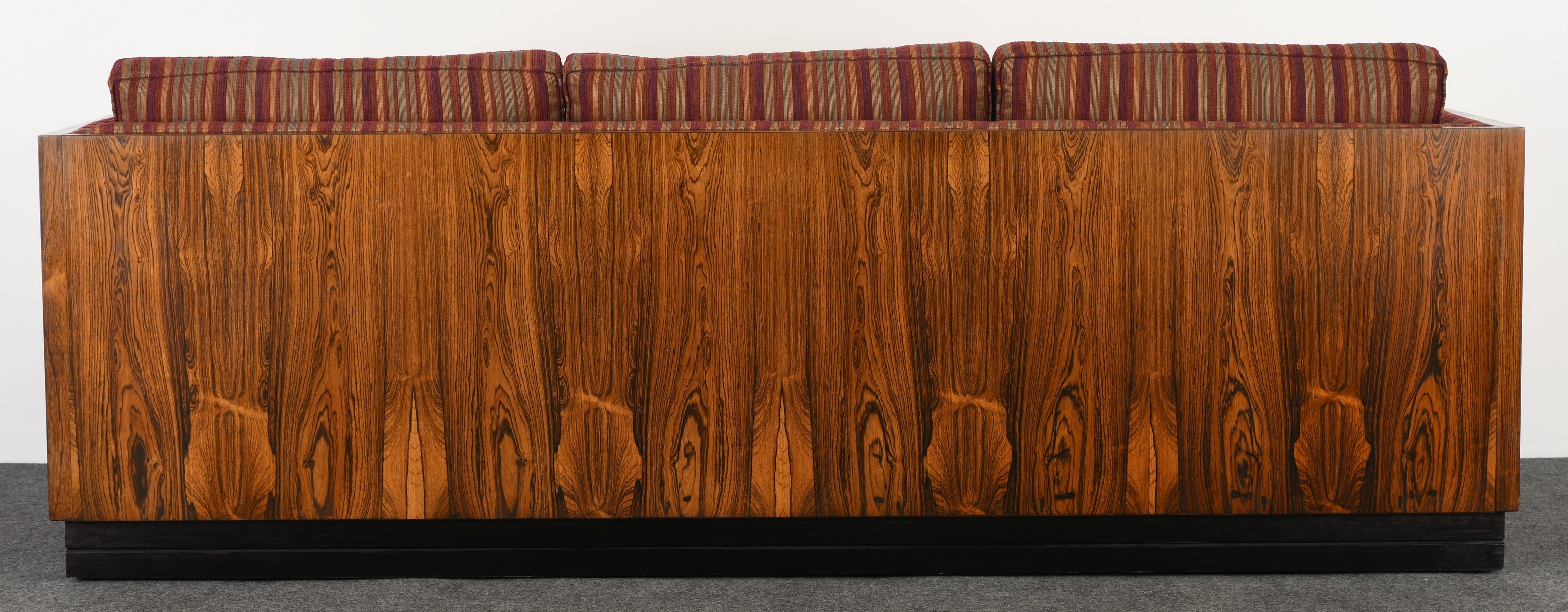 Rosewood Box Sofa by Milo Baughman for Thayer Coggin, 1970s In Good Condition In Hamburg, PA