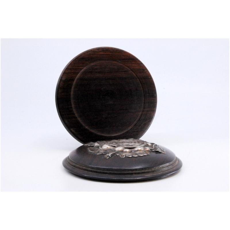 European Rosewood box with silver application on the lid in the shape of a flower For Sale
