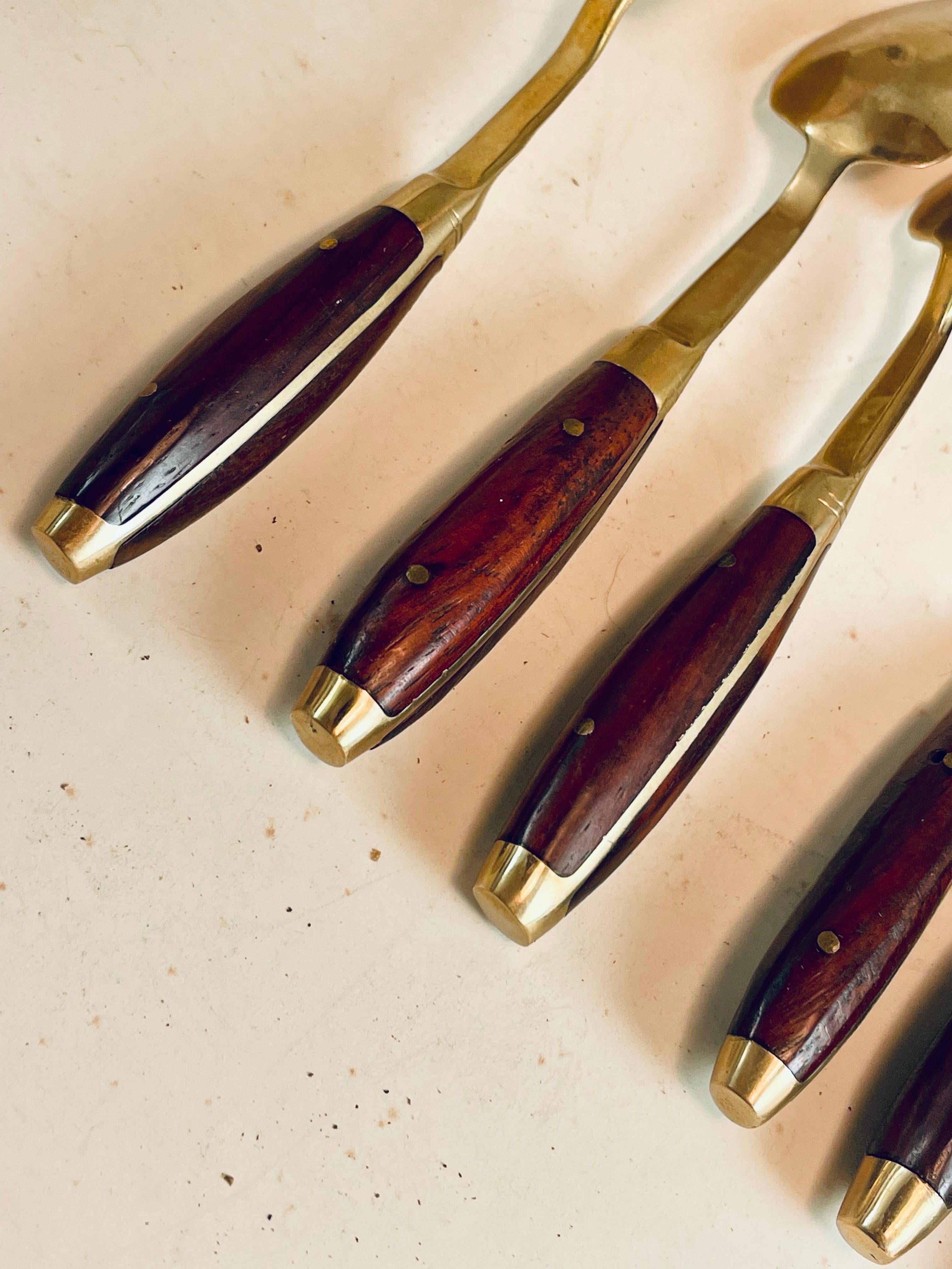 Inconnu Cuillères à demitasse en bois de rose et laiton Lot de 6 en vente