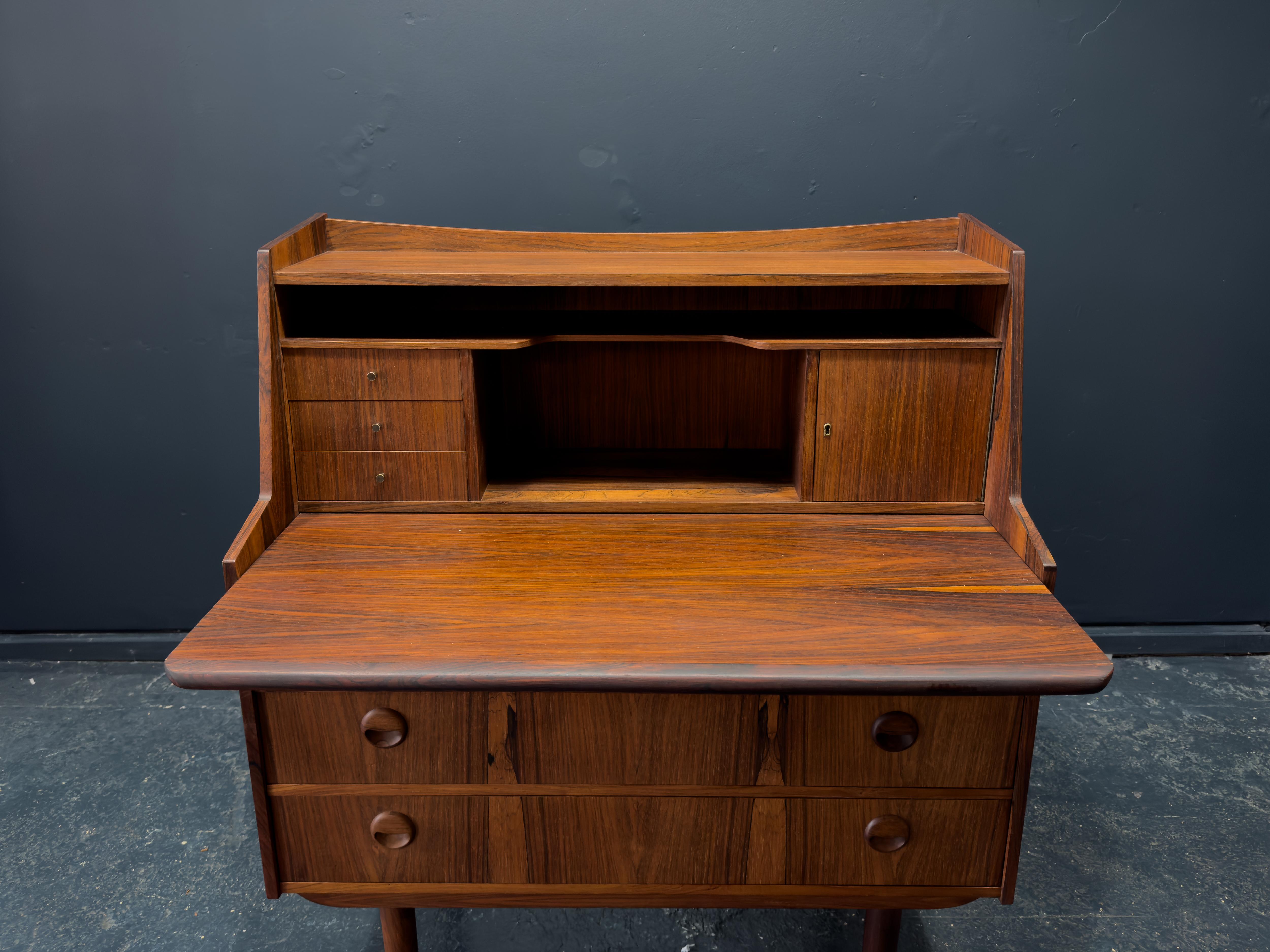 Bureau For Sale 4