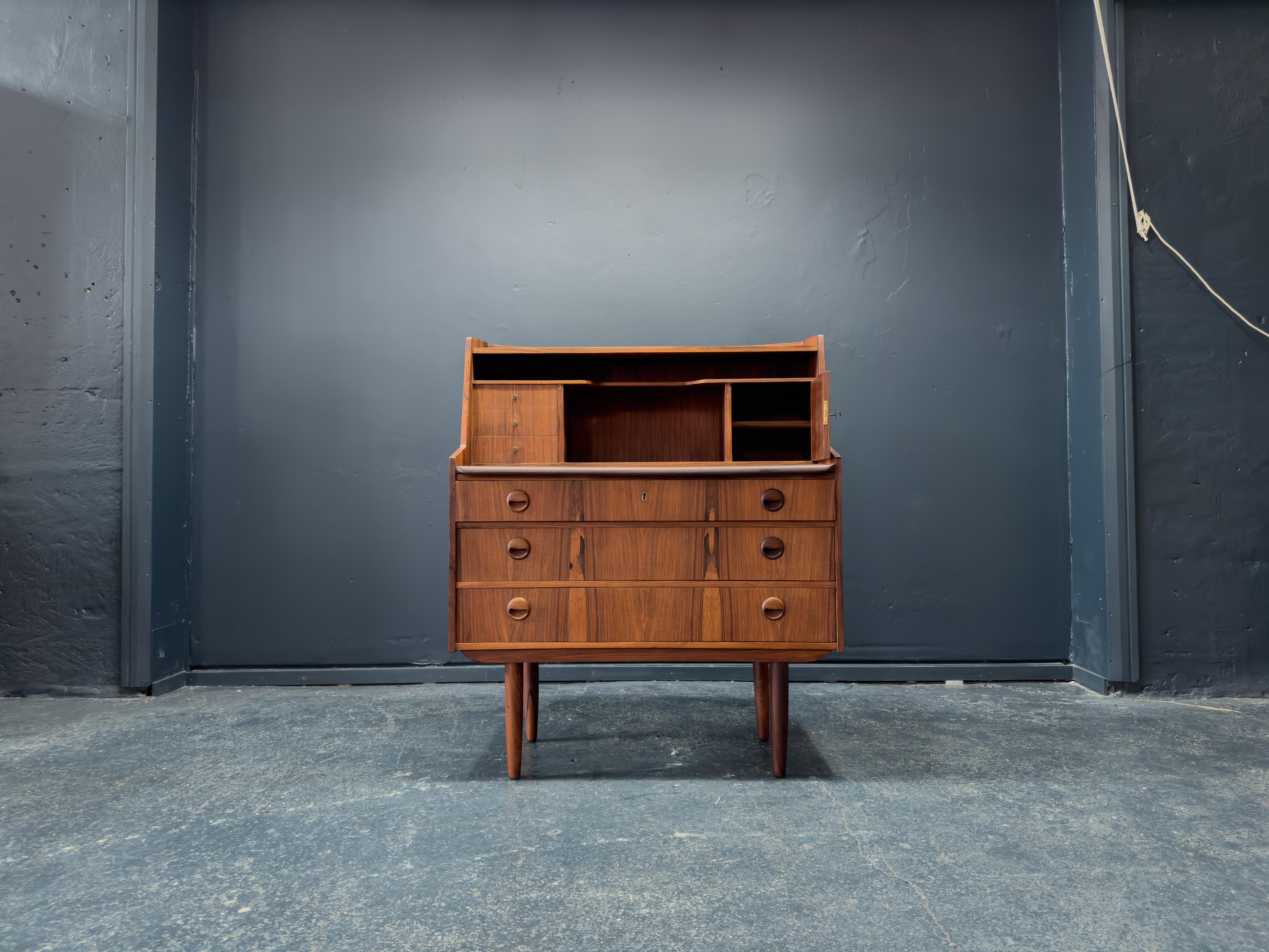 Bureau In Good Condition For Sale In London, GB