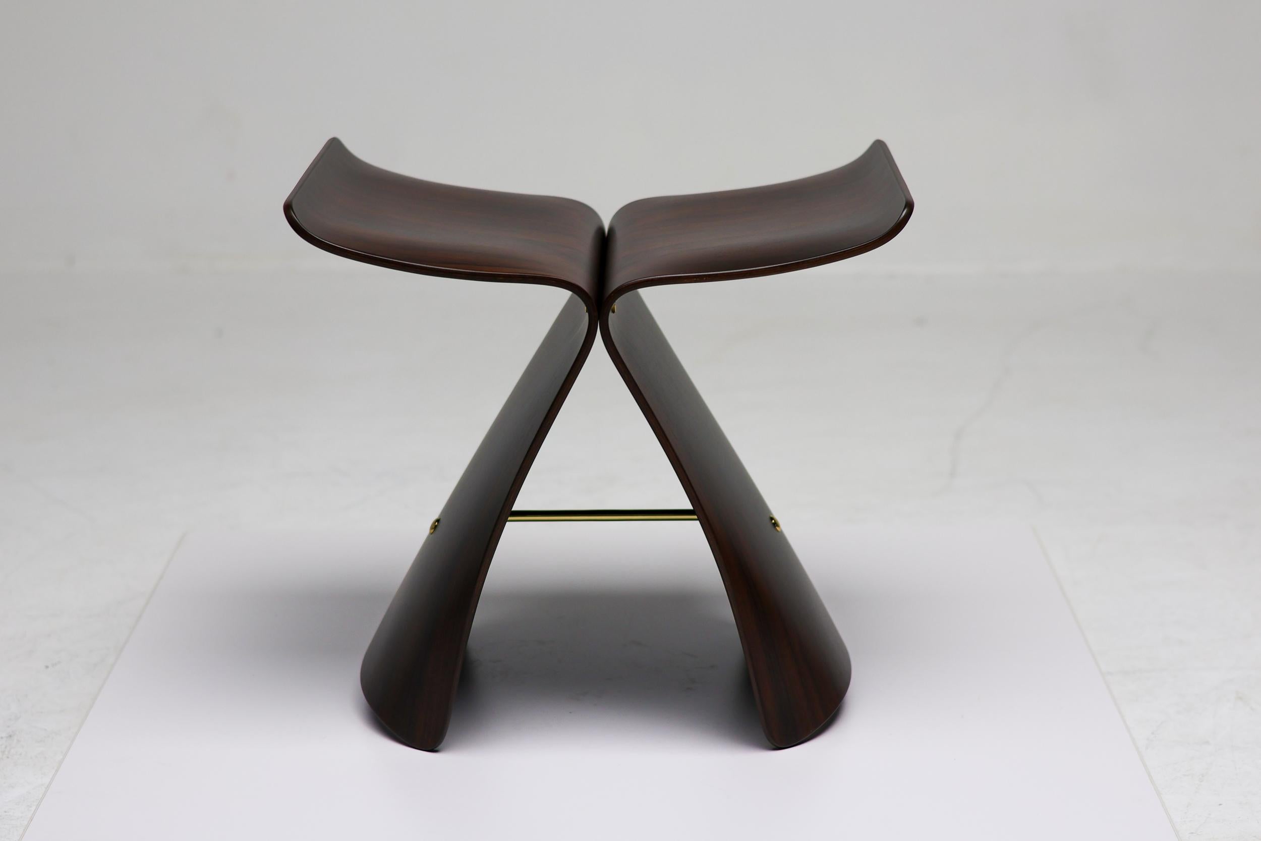 Mid-Century moderno Sgabello a farfalla in palissandro di Sori Yanagi in vendita