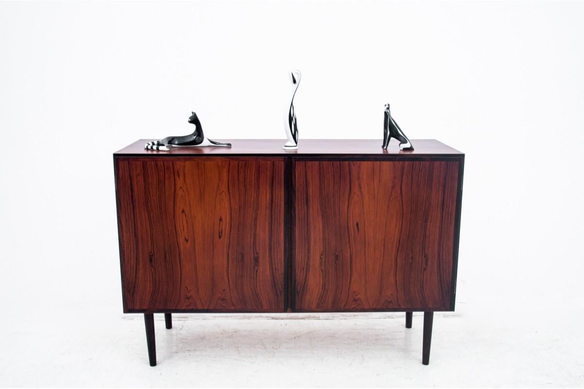 Rosenholzschrank von Gunni Omann, Dänemark, 1960er Jahre im Angebot 7