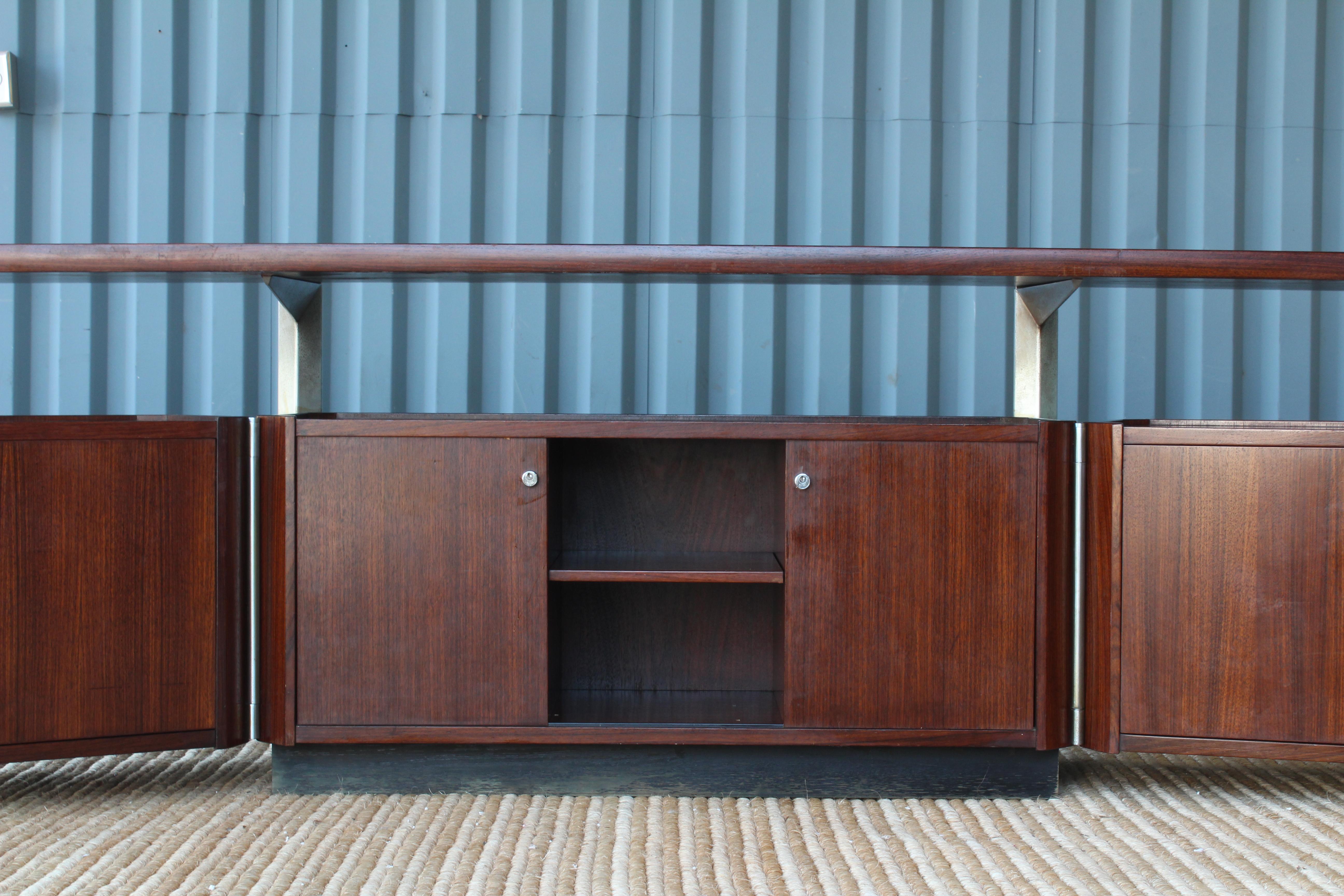 Rosewood Cabinet by Osvaldo Borsani for Tecno, Italy, 1960s In Good Condition In Los Angeles, CA