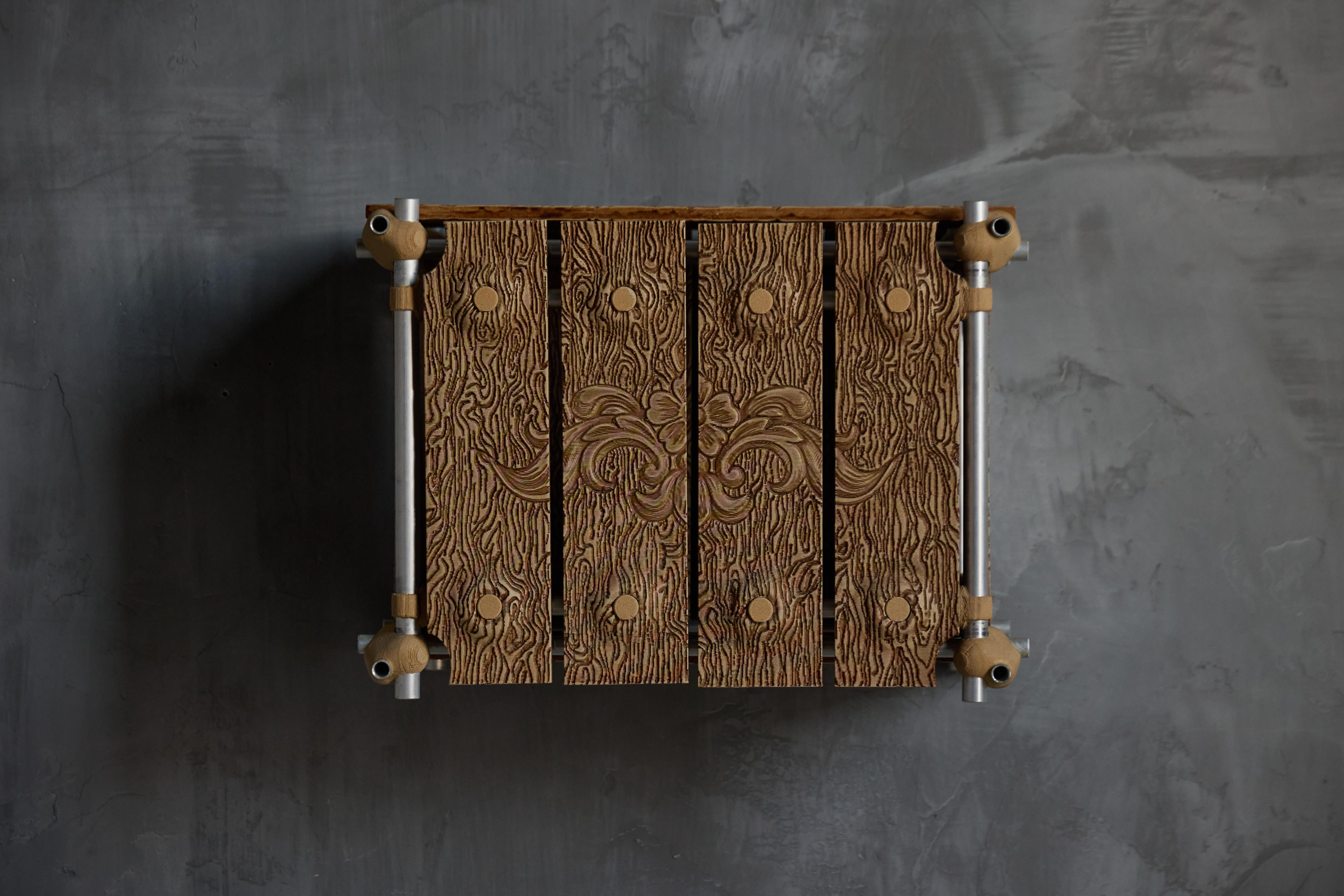 Der Rosewood Cabinet (2020) des Designduos Schimmel & Schweikle ist ein skulpturales Stück funktionaler Kunst. Das aus Holz, Holzfilamenten, Aluminium, Harz und industriellen Beschlägen gefertigte Kabinett verbindet traditionelle Techniken mit