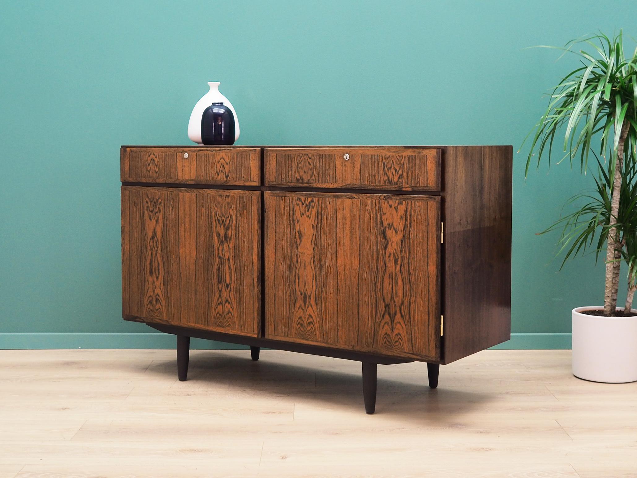 Rosewood Cabinet, Danish Design, 1960s, Producer Omann Jun In Good Condition In Szczecin, Zachodniopomorskie