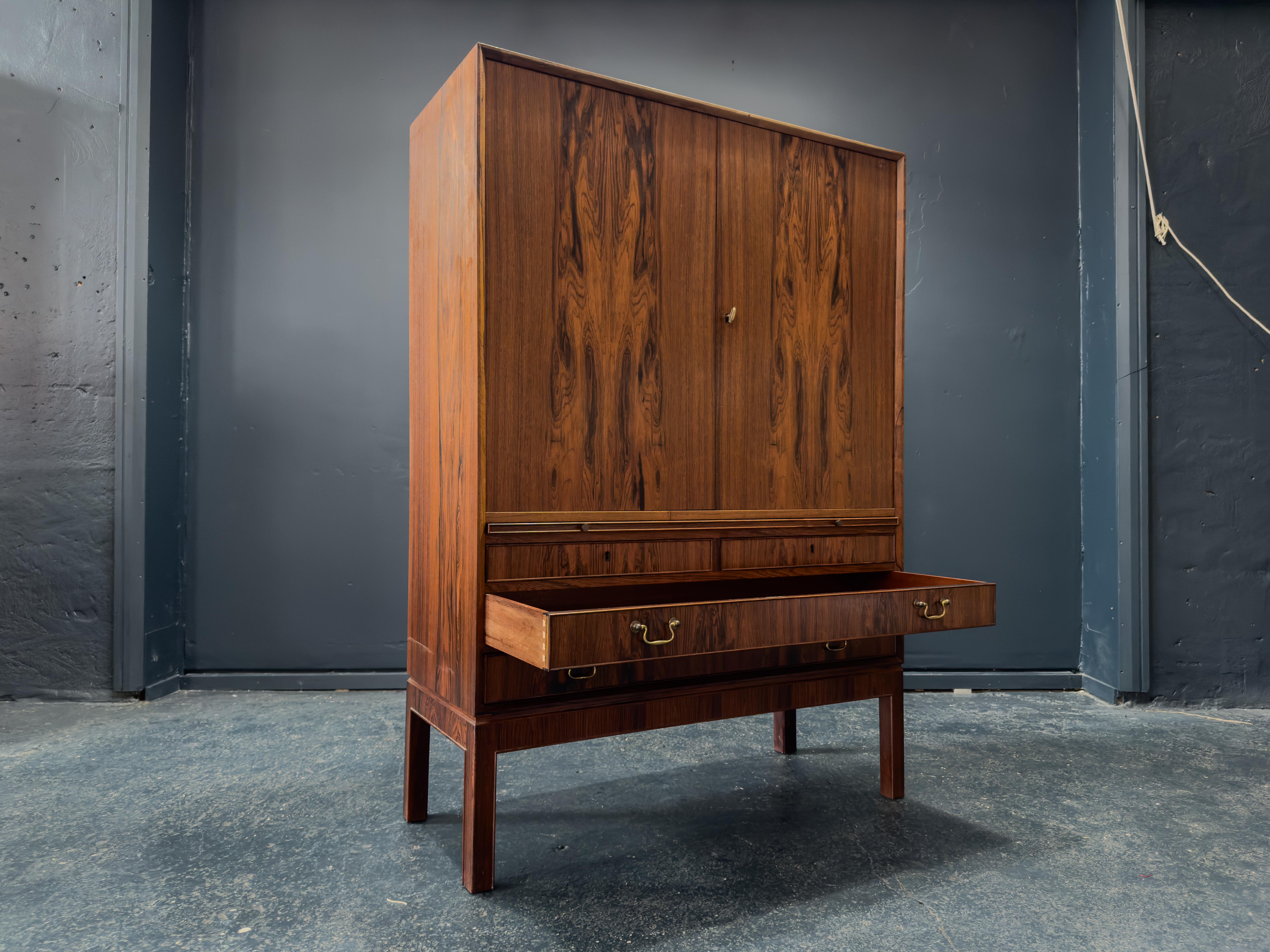 Traditional Large Cabinet For Sale 7