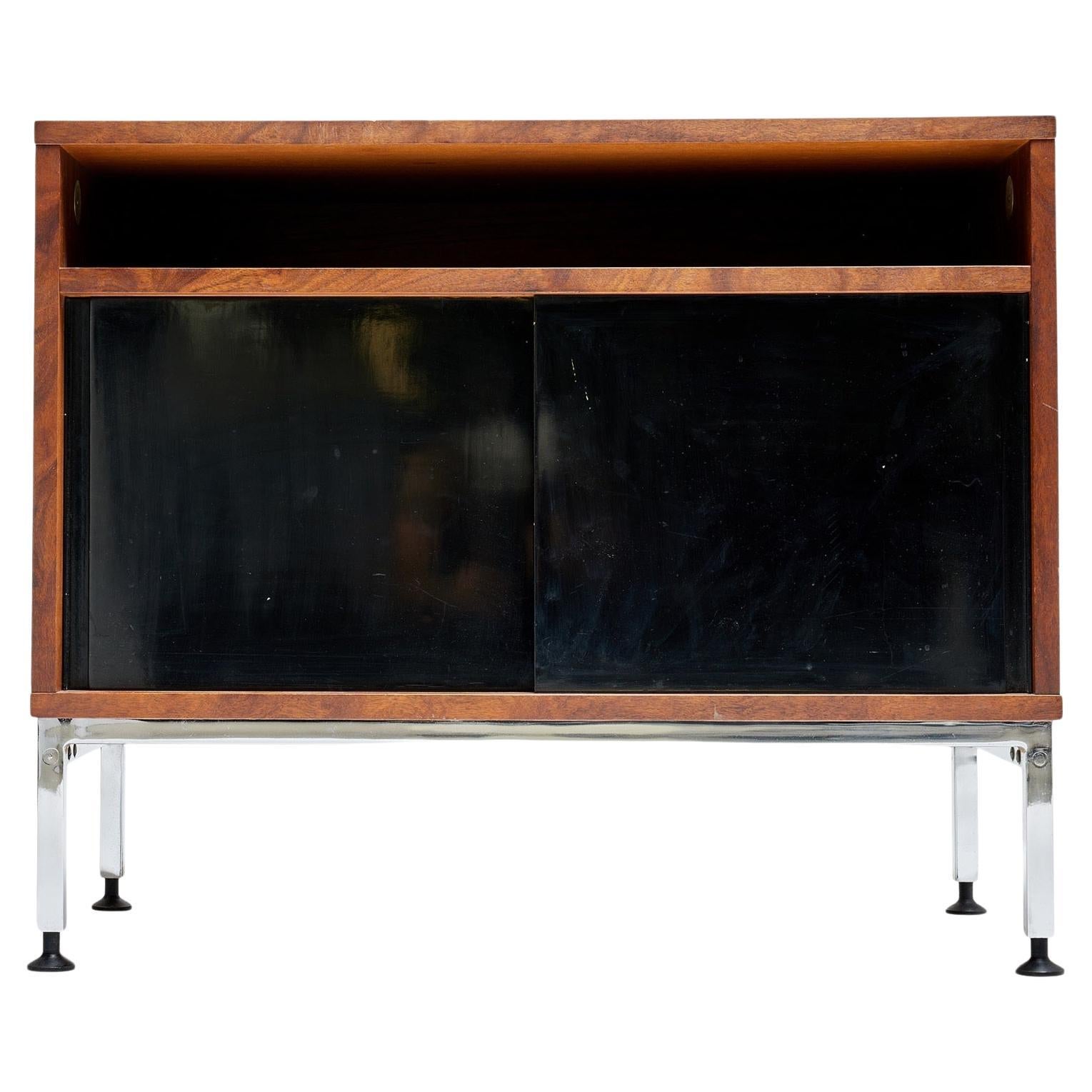 Armoire en bois de rose par Alain Richard en vente