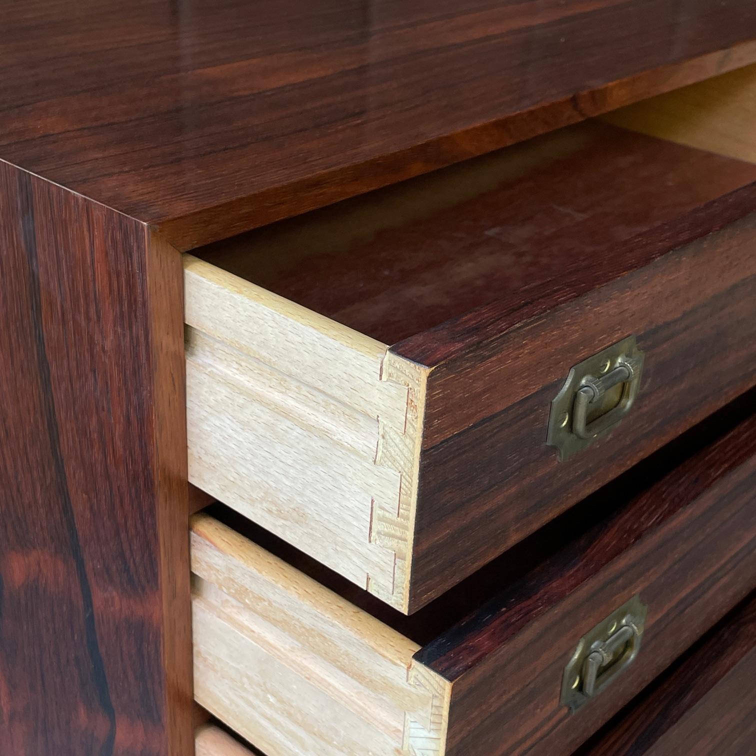 1960s Henning Korch Rosewood Campaigner Cabinet Henning Chest Nightstand End Table Dresser en vente 3