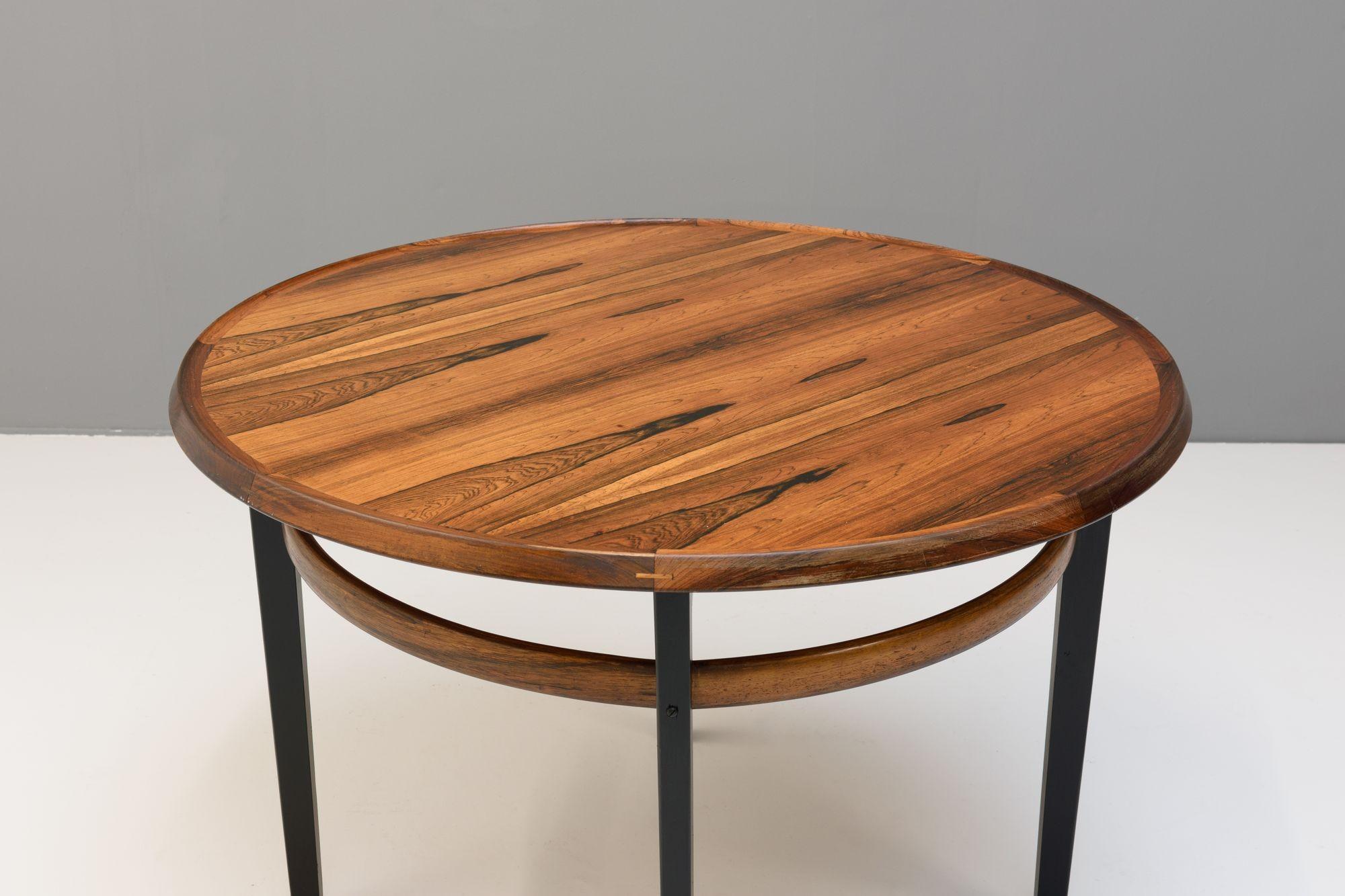 Mesa de centro de palisandro Moderno de mediados de siglo en venta