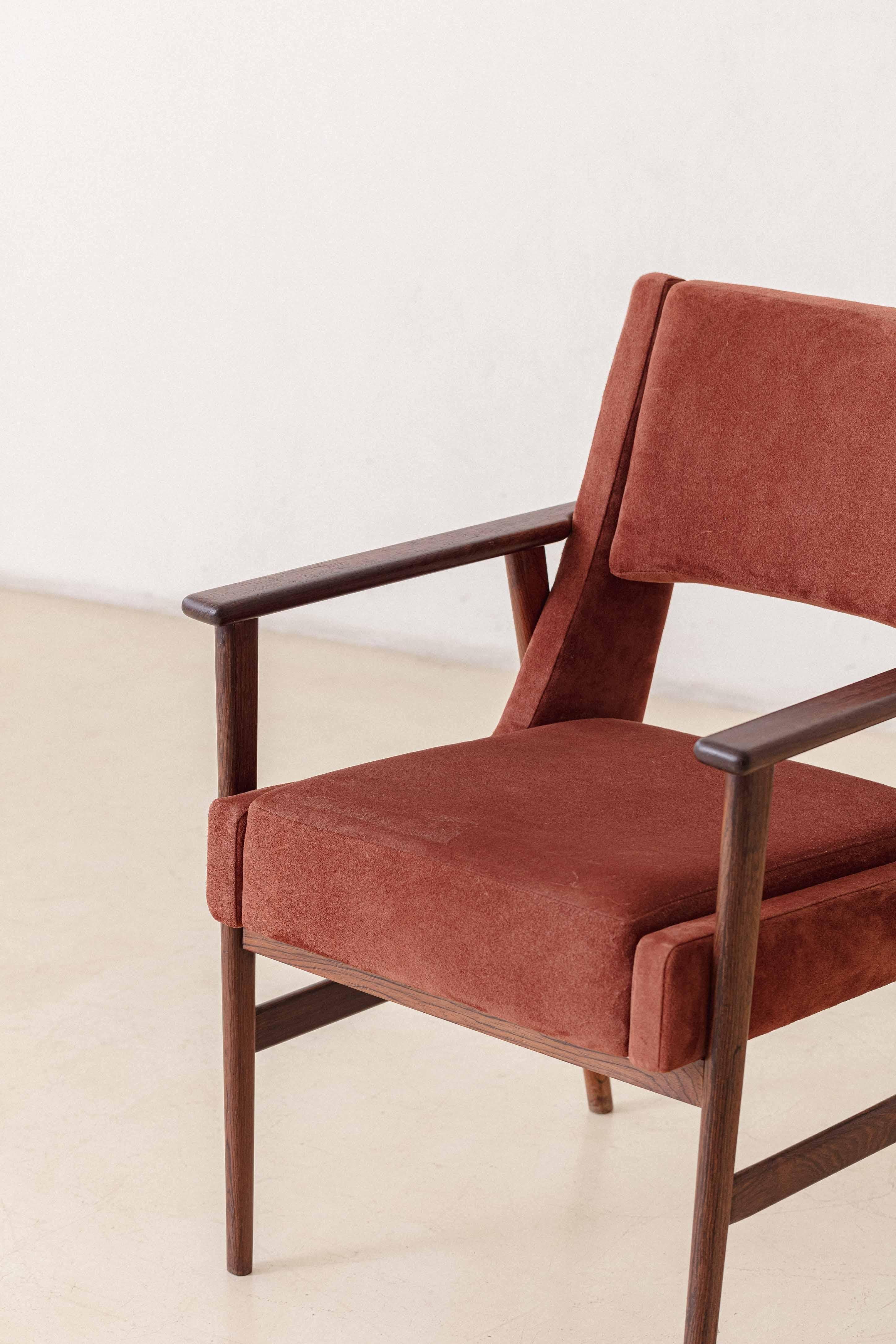 Rosewood Chair with Armrests by Móveis Cantù, 1960s, Brazilian, Midcentury For Sale 3
