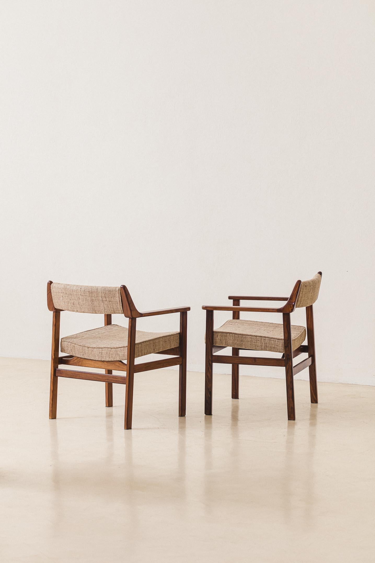 Rosewood Chair with Armrests, by Móveis Cantù, Brazilian Midcentury, 1960s For Sale 7