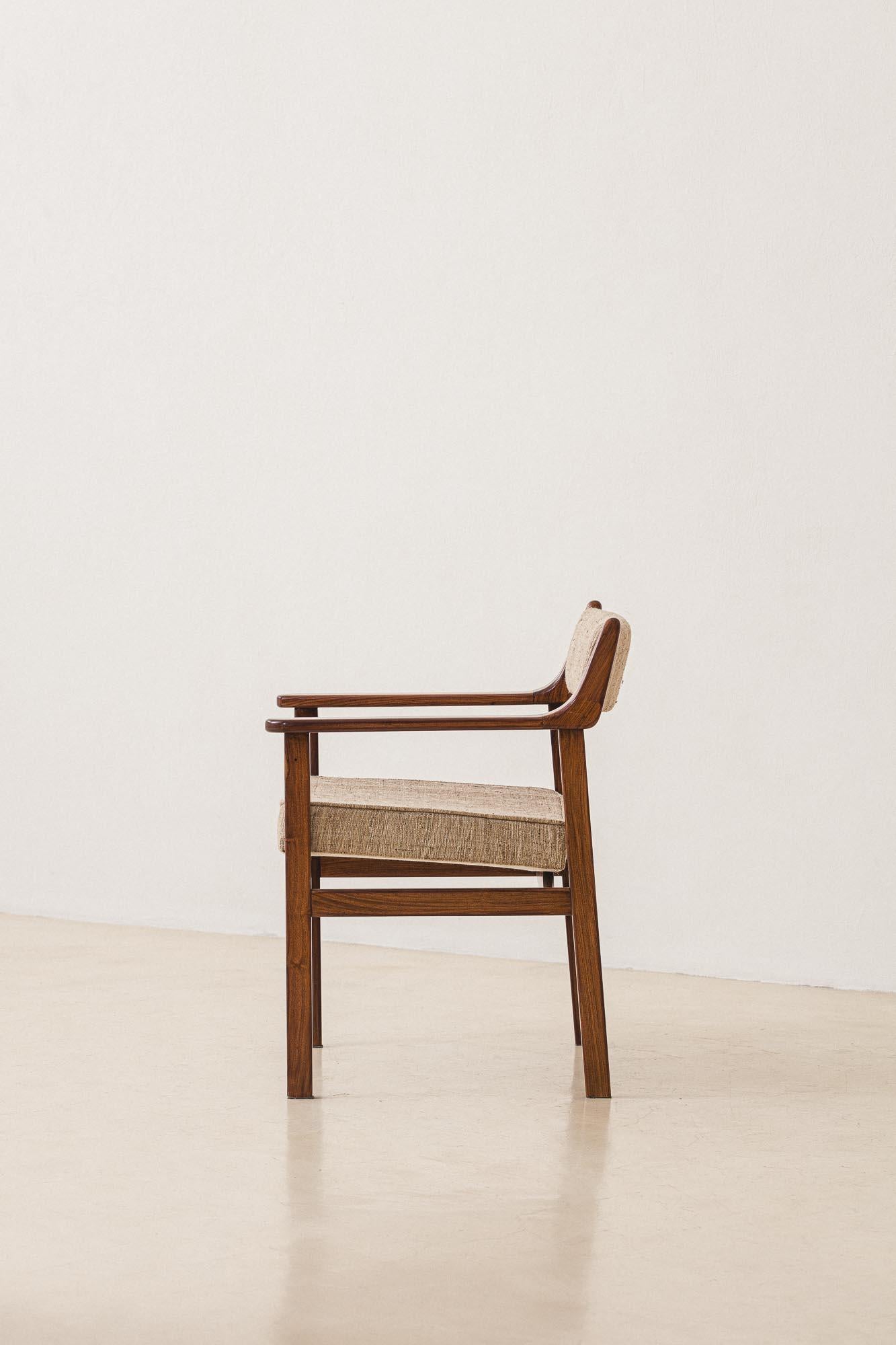 Rosewood Chair with Armrests, by Móveis Cantù, Brazilian Midcentury, 1960s For Sale 9