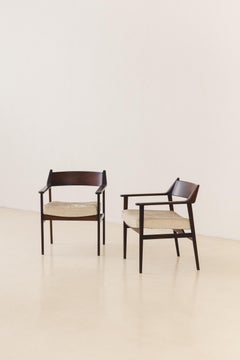 Silla de palisandro con reposabrazos, por Móveis Cantù, Brasil Mediados de siglo, 1960