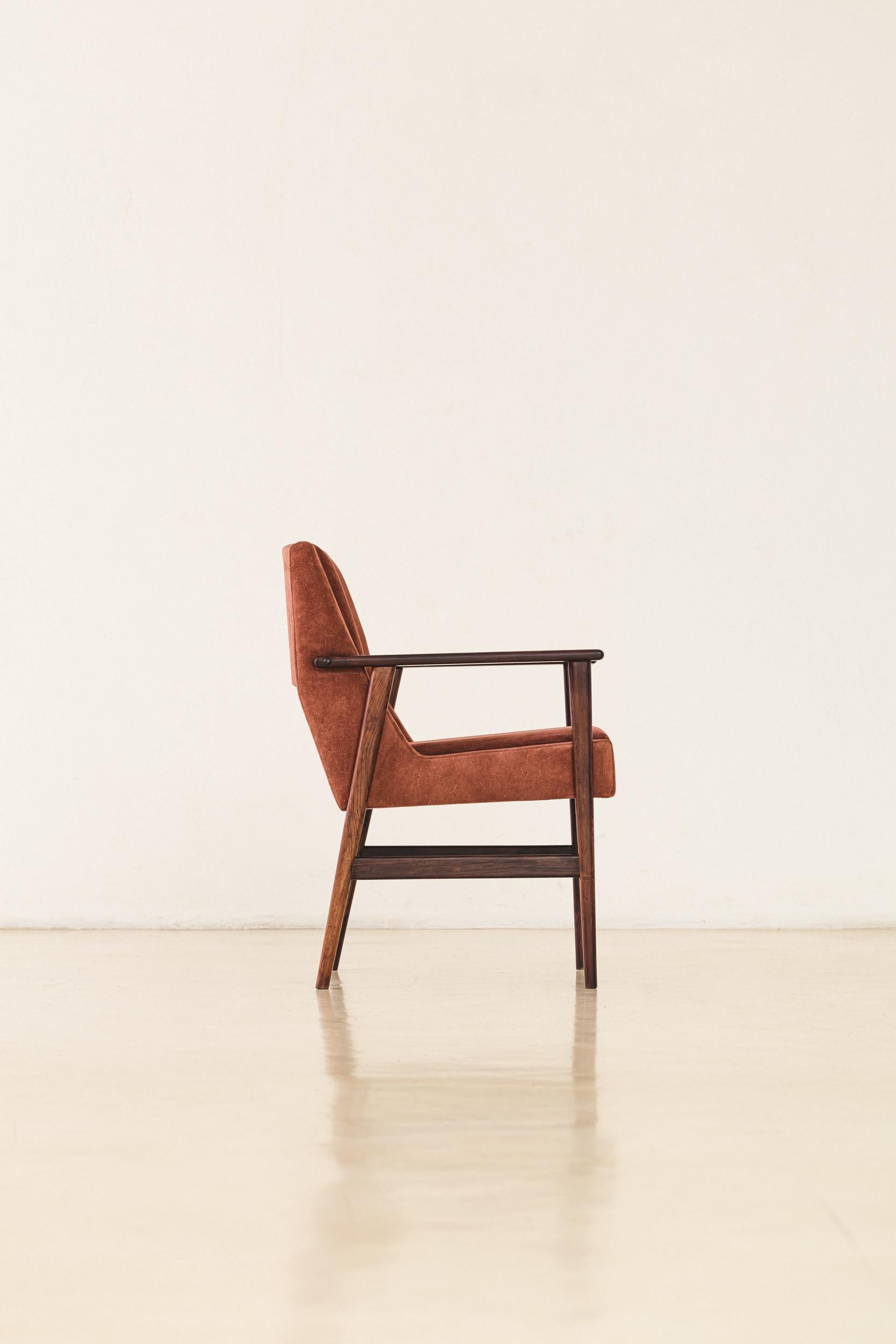Mid-20th Century Rosewood Chairs with Armrests by Móveis Cantù, 1960s, Brazilian, Midcentury For Sale