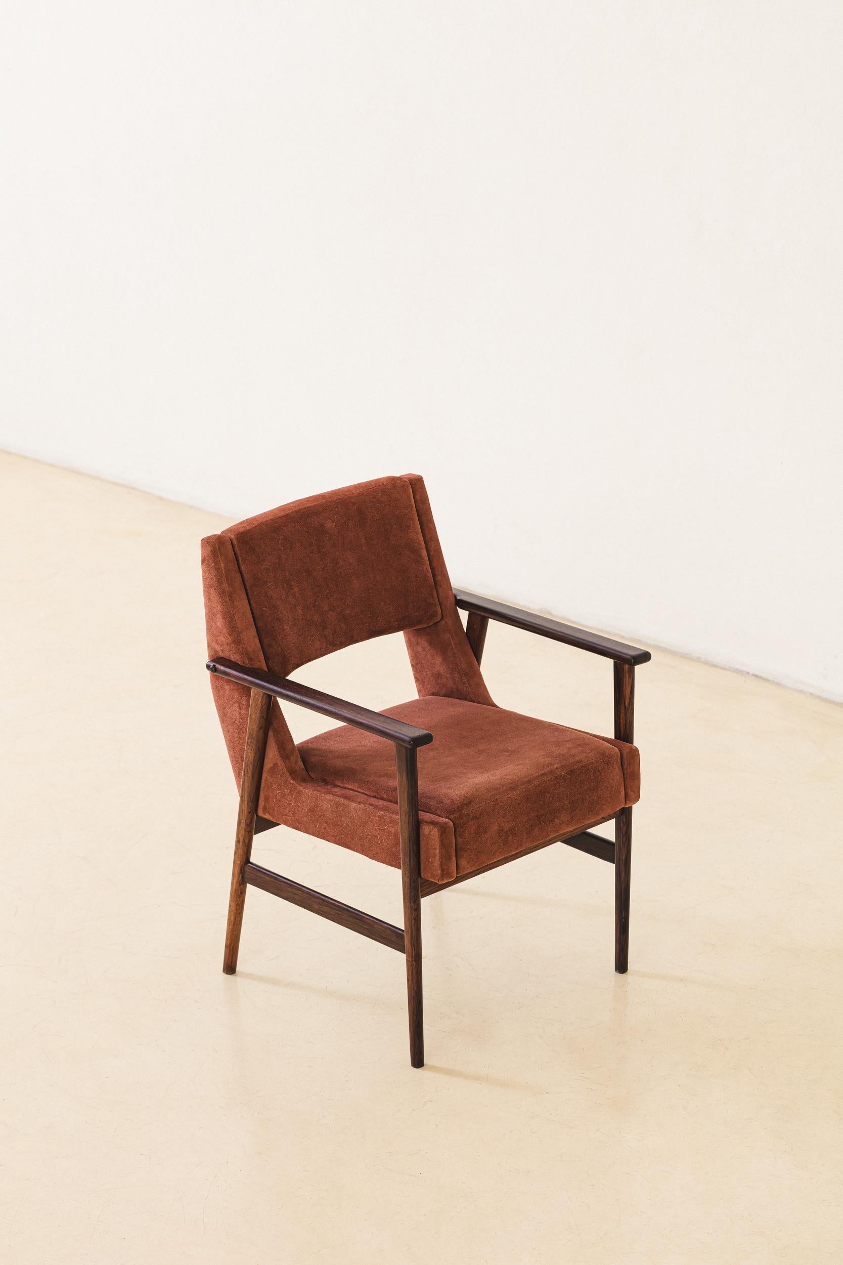 Rosewood Chairs with Armrests by Móveis Cantù, 1960s, Brazilian, Midcentury For Sale 1