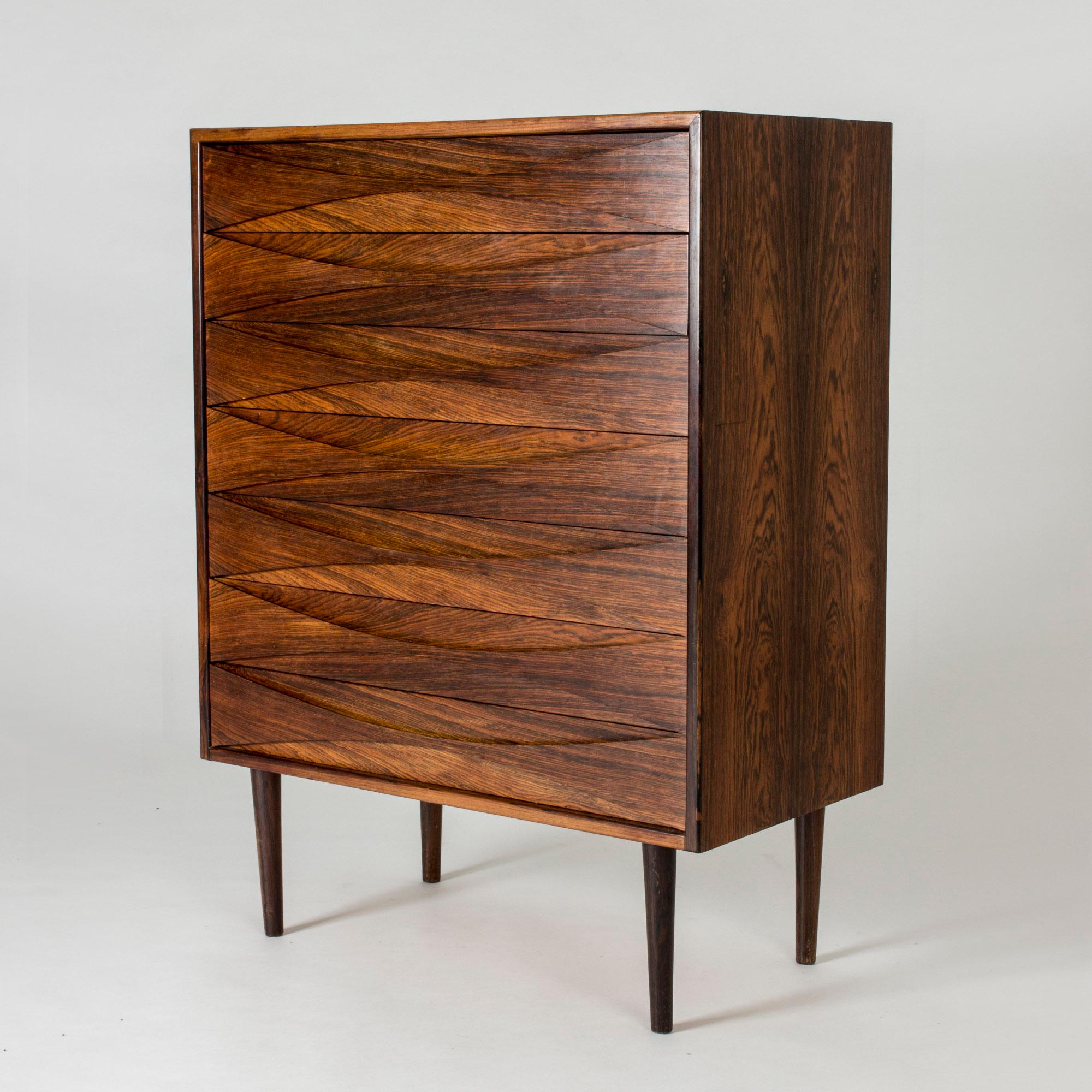 rosewood chest of drawers