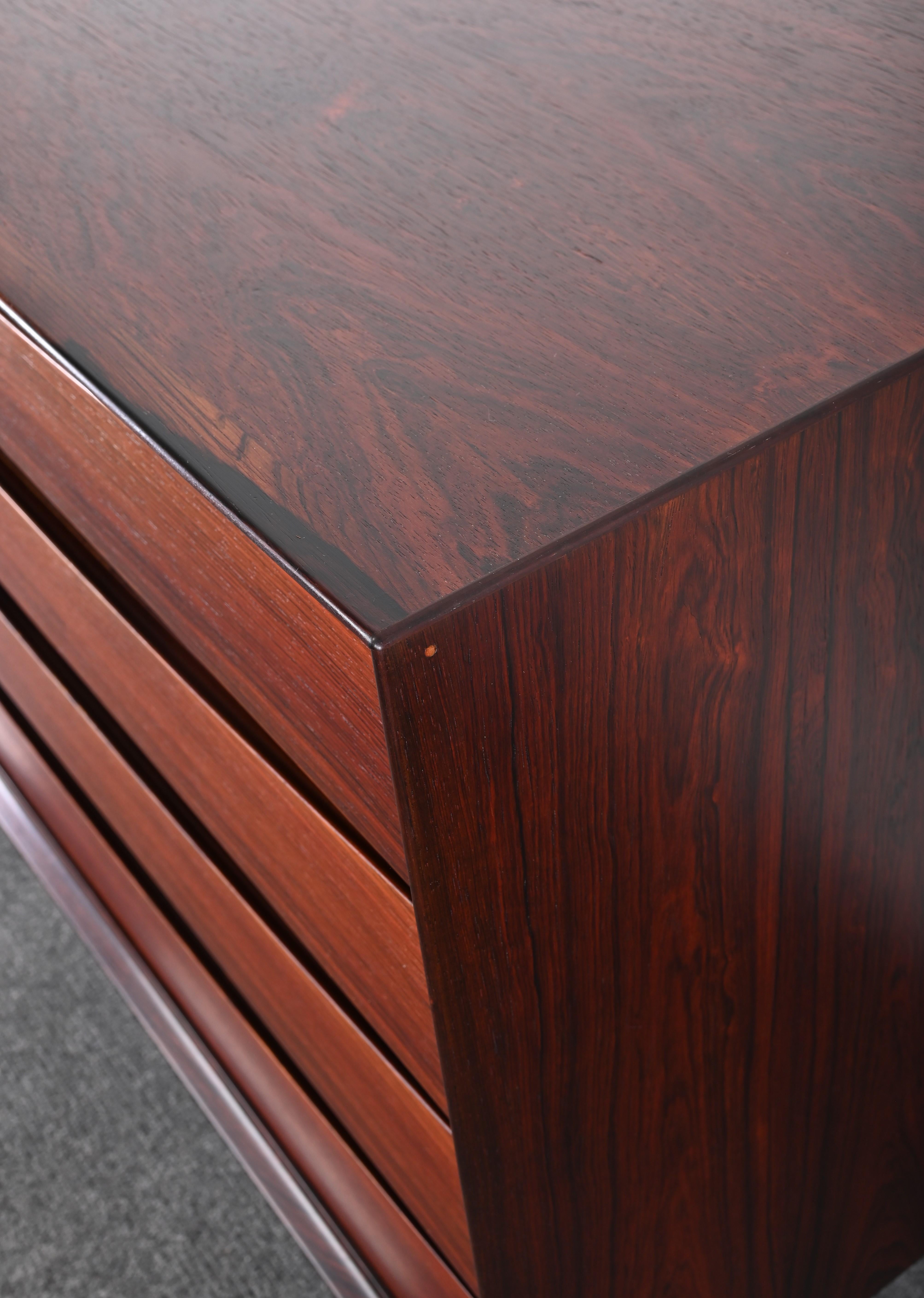 Rosewood Chest of Drawers by Arne Vodder for Sibast, 1960s For Sale 3