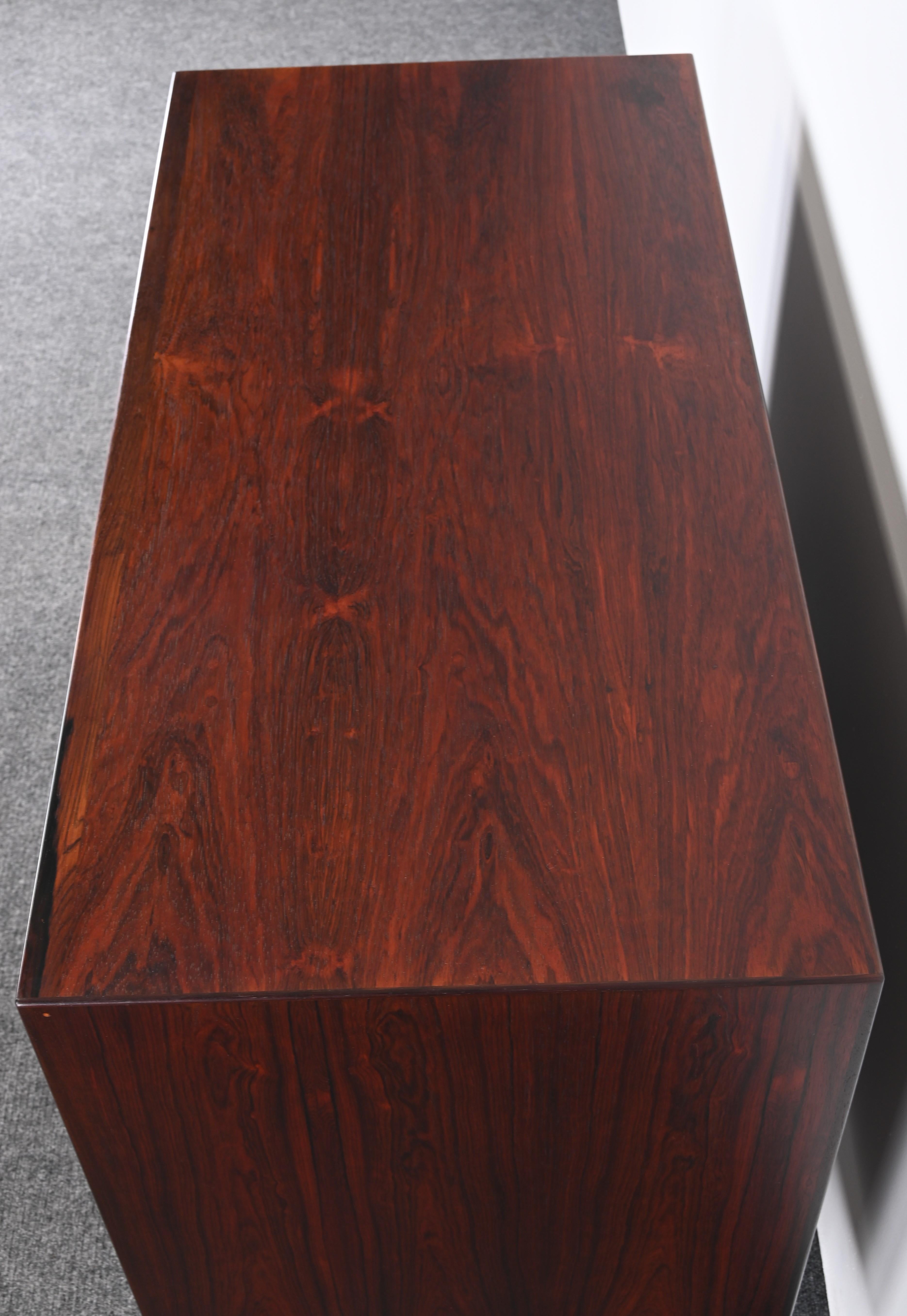 Rosewood Chest of Drawers by Arne Vodder for Sibast, 1960s For Sale 2