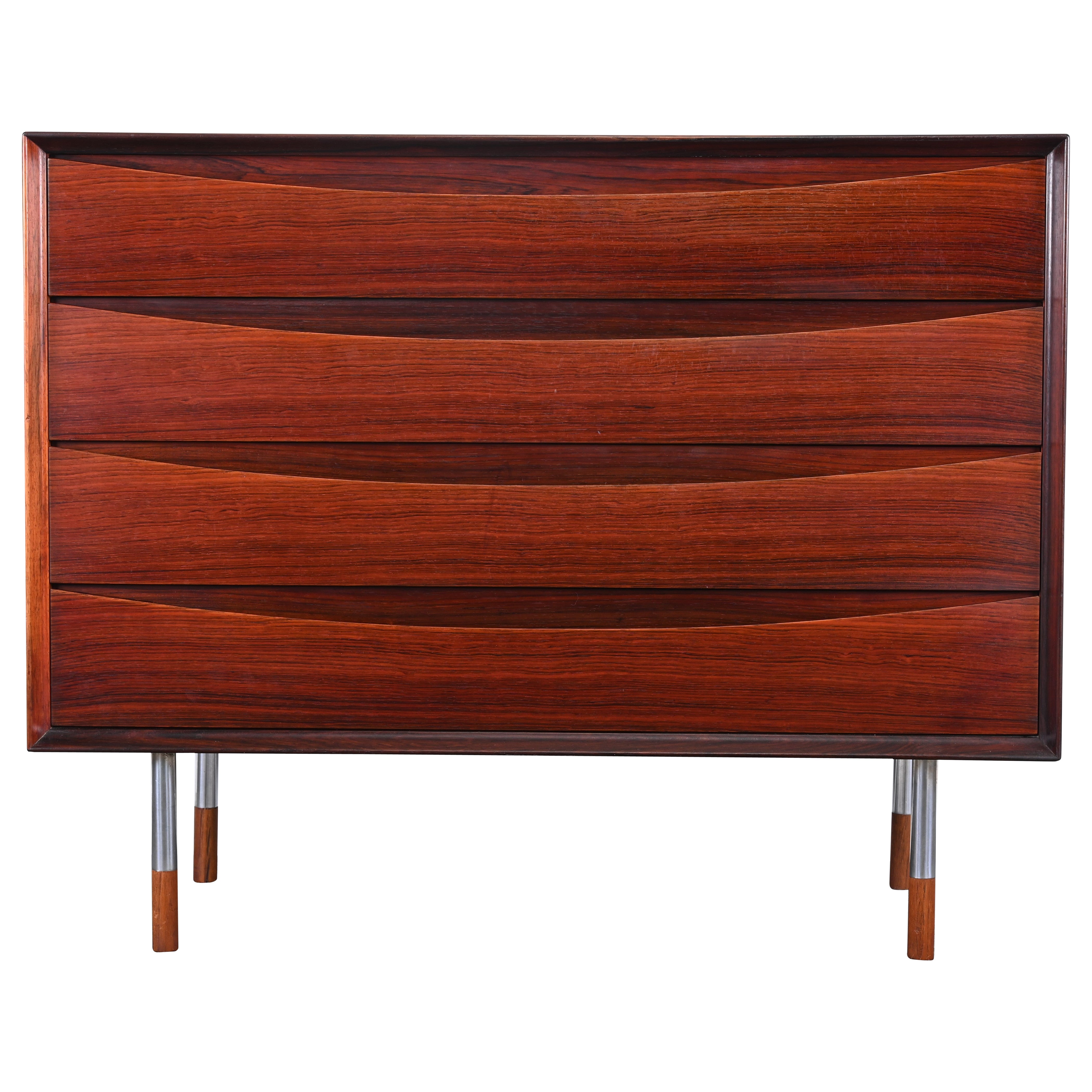 Commode en bois de rose d'Arne Vodder pour Sibast, années 1960