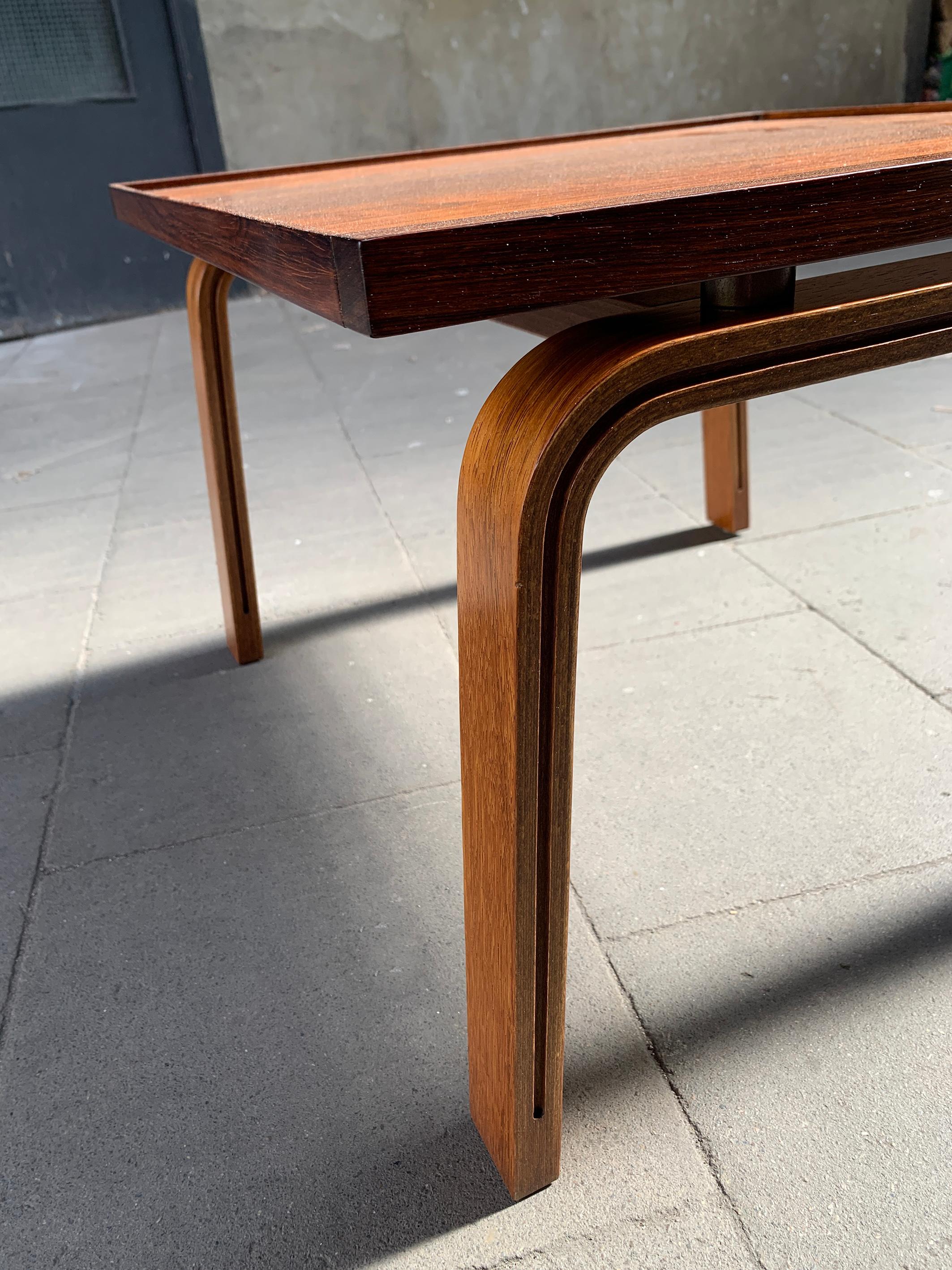 Rosewood coffee table Arne Jacobsen for St. Catherine’s College Fritz Hansen For Sale 4
