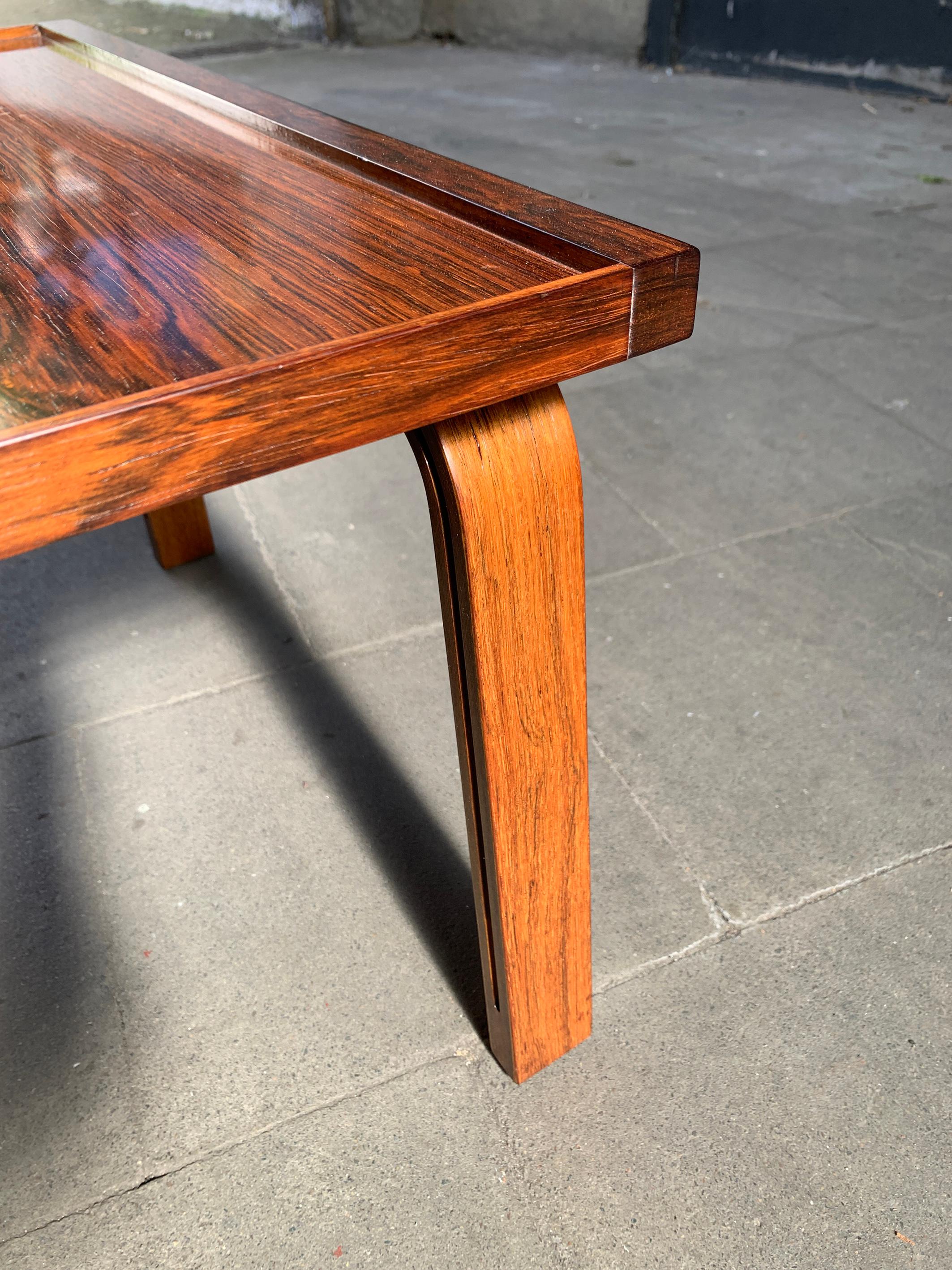 Danish Rosewood coffee table Arne Jacobsen for St. Catherine’s College Fritz Hansen For Sale
