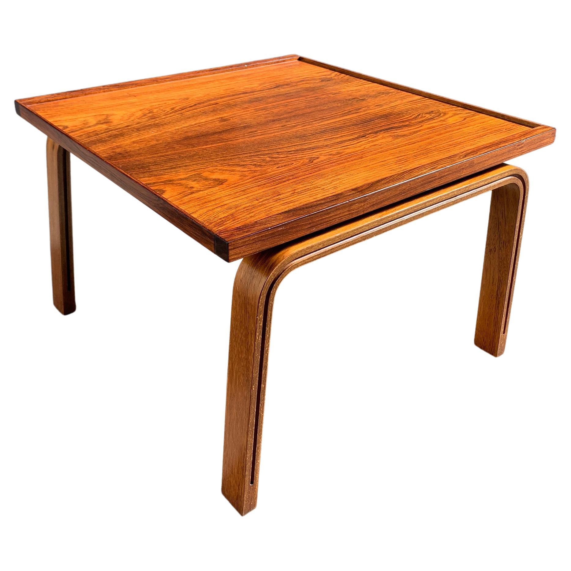 Rosewood coffee table Arne Jacobsen for St. Catherine’s College Fritz Hansen For Sale