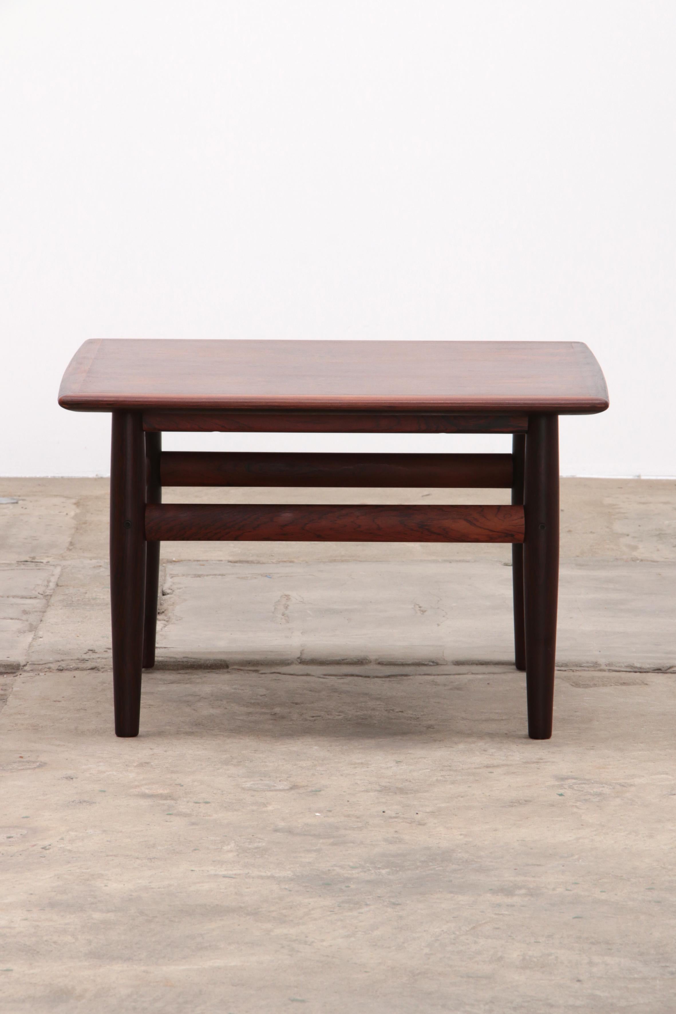 Rosewood Coffee Table by Grete Jalk for Glostrup, 1968 Denmark. In Good Condition For Sale In Oostrum-Venray, NL