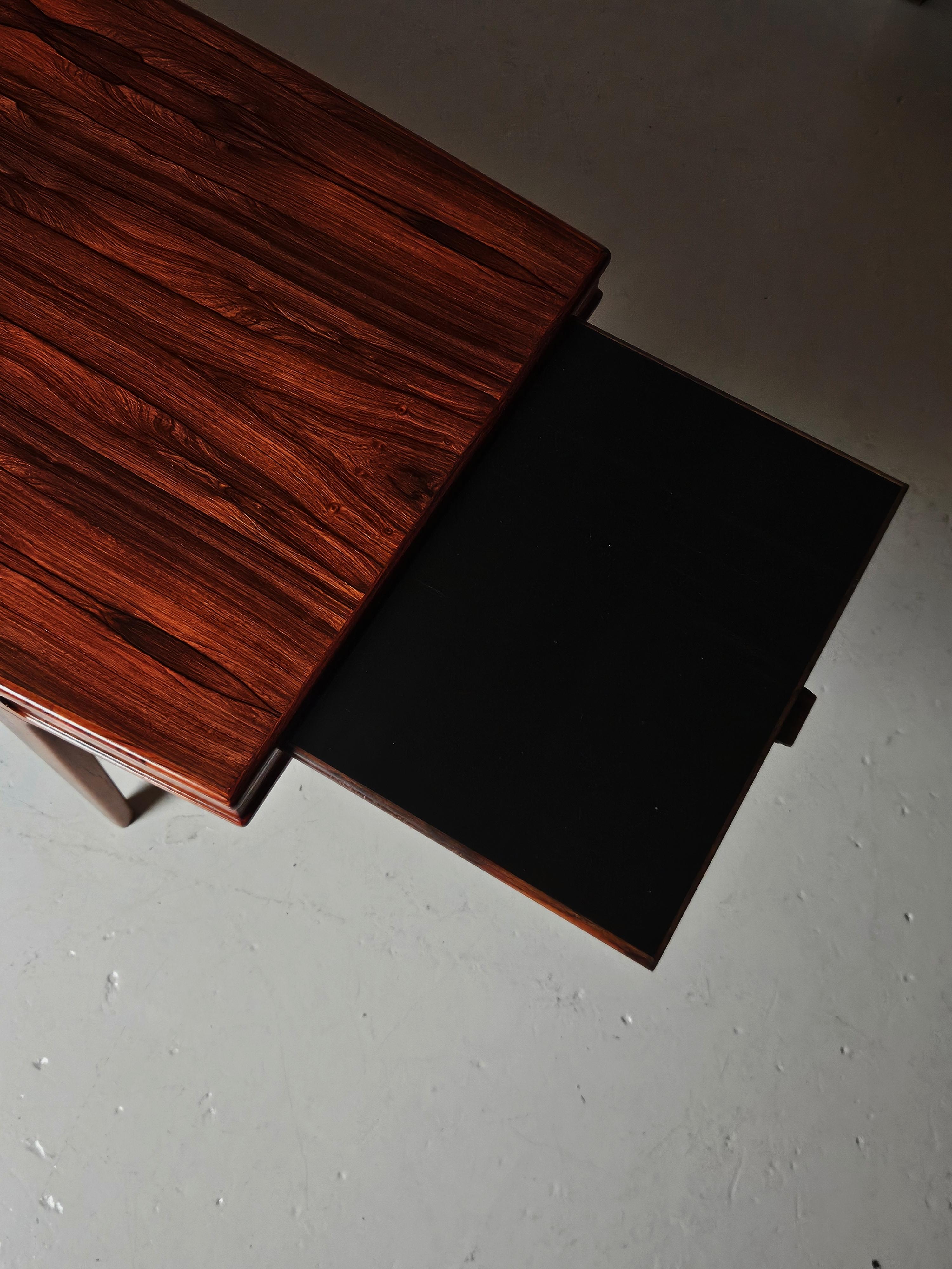 Rosewood coffee table by Johannes Andersen, CFC Silkeborg, Denmark, 1960s Bon état - En vente à Eskilstuna, SE