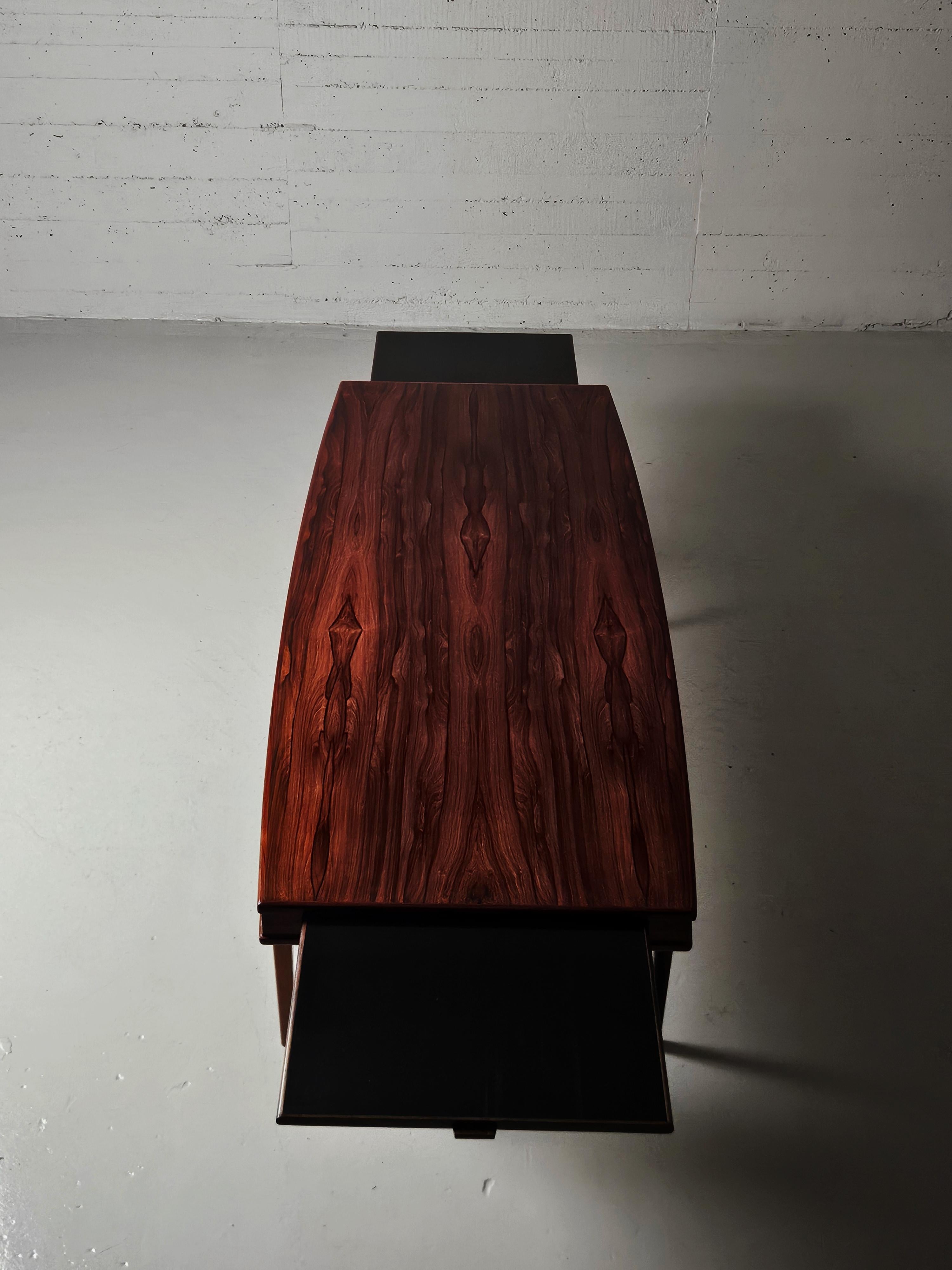 20ième siècle Rosewood coffee table by Johannes Andersen, CFC Silkeborg, Denmark, 1960s en vente