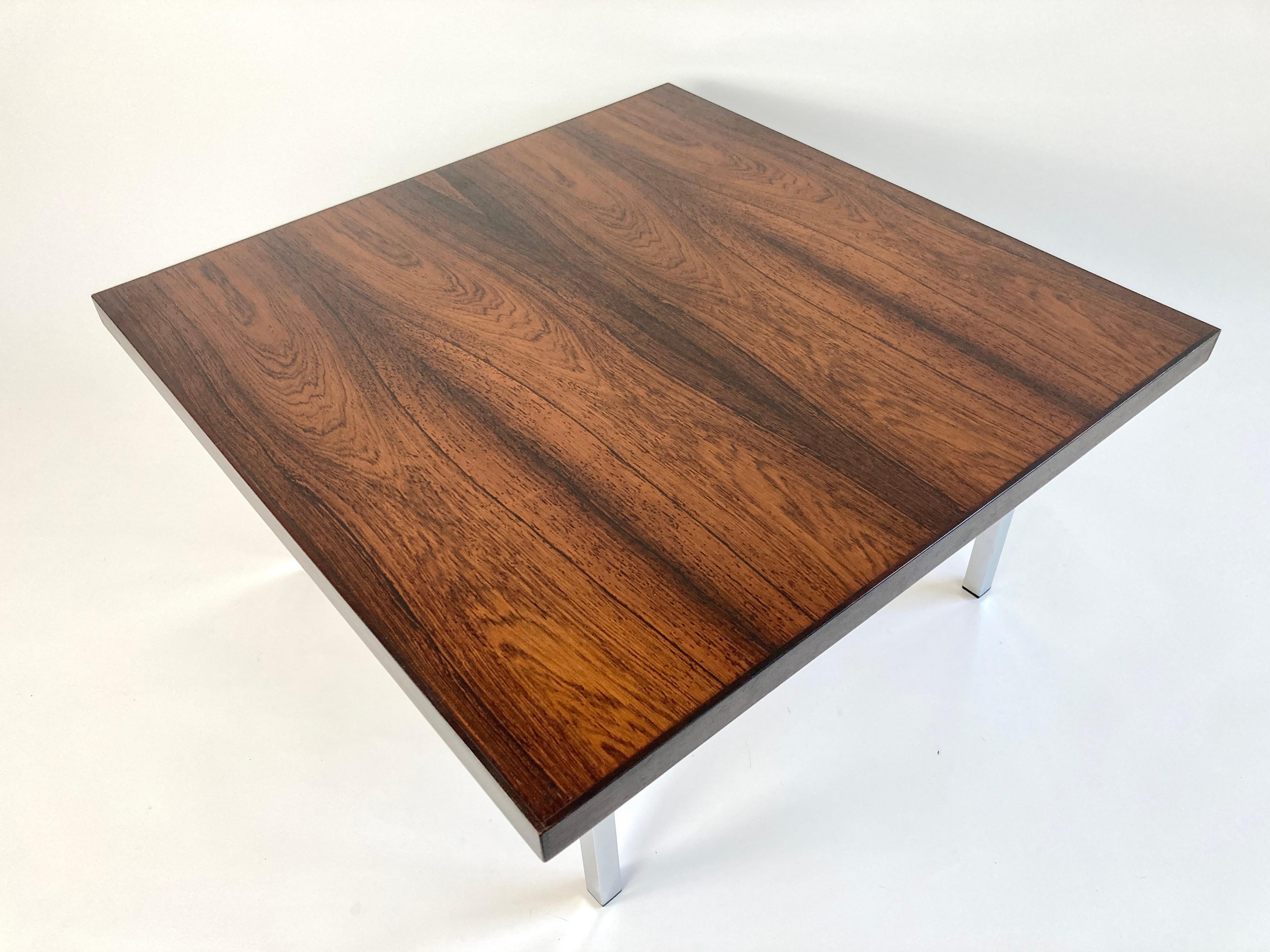 Rosewood Coffee Table by Kho Liang Ie for Artifort, Netherlands 1960s In Good Condition For Sale In Bristol, GB