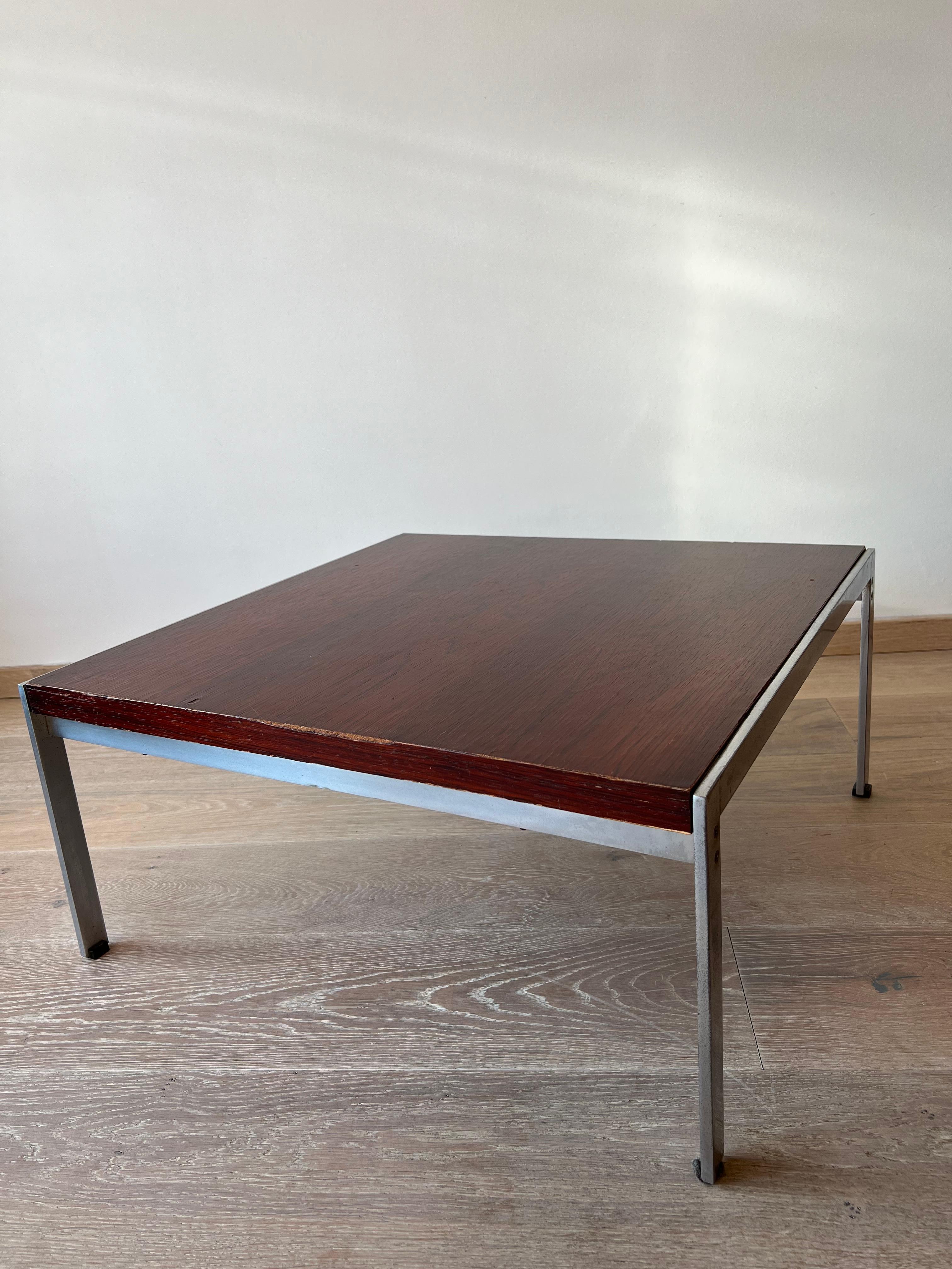 Rosewood Coffee Table by Kho Liang Ie for Artifort, Netherlands, 1960s In Excellent Condition In LEIDSCHENDAM, NL