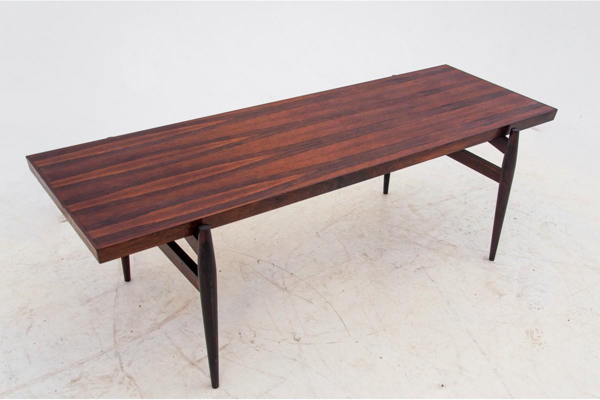 Rosewood Coffee Table, Danish Design, 1960s In Good Condition For Sale In Chorzów, PL