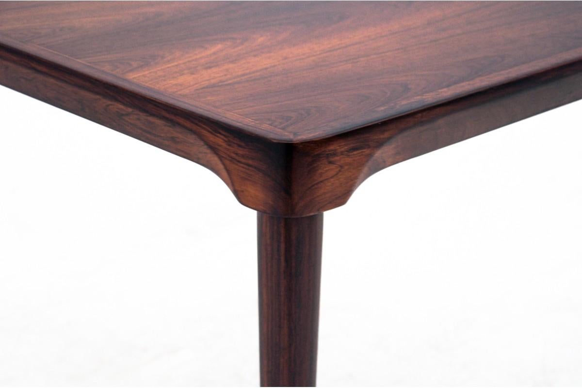 Rosewood coffee table, Danish design, 1960s In condizioni buone in vendita a Chorzów, PL