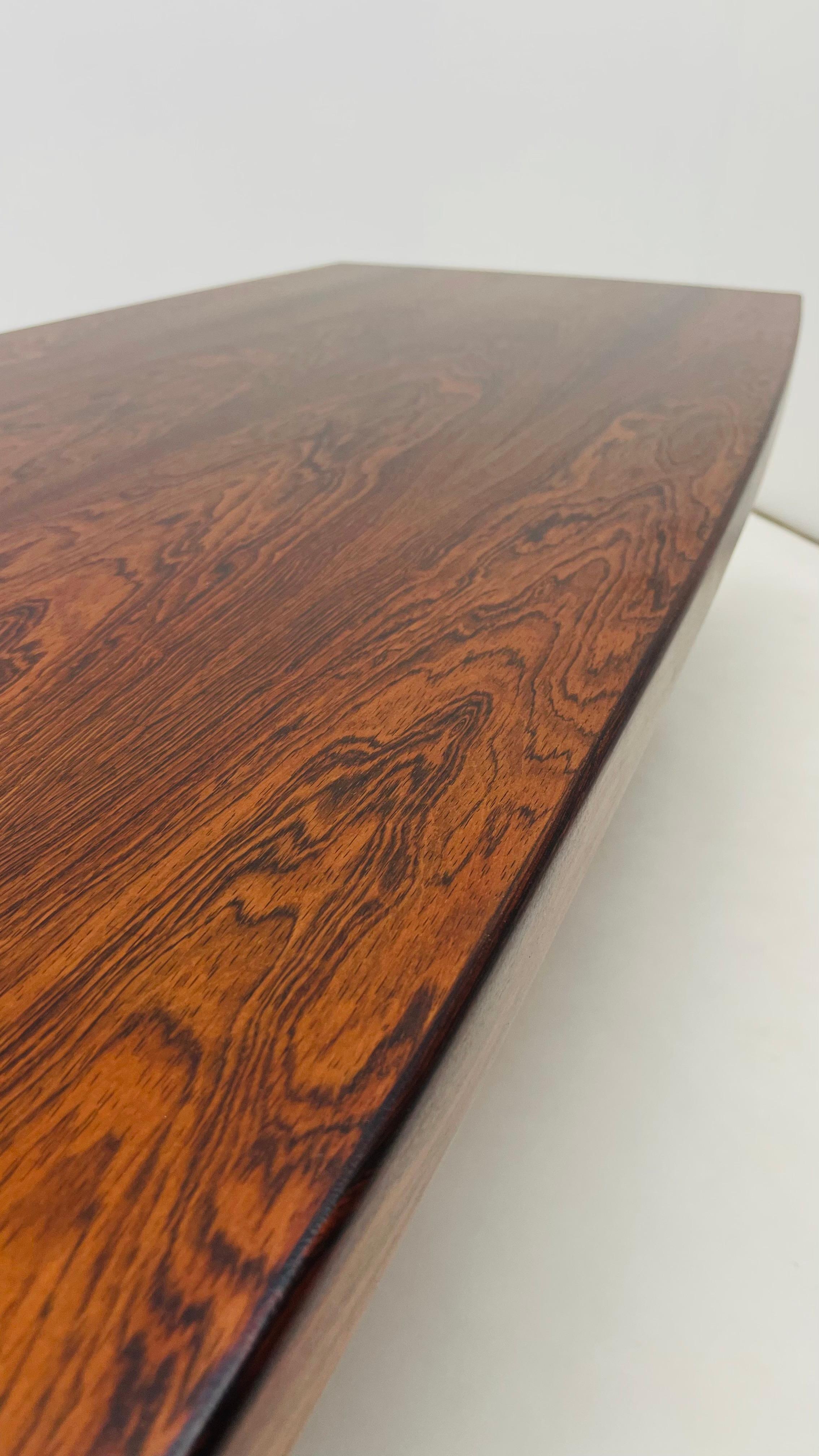 Round sided rectangle Coffee table For Sale 1