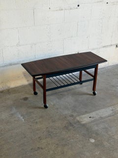Couchtisch-Rollwagen aus Rosenholz, Mid-Century-Modern-Stil, 1960er Jahre