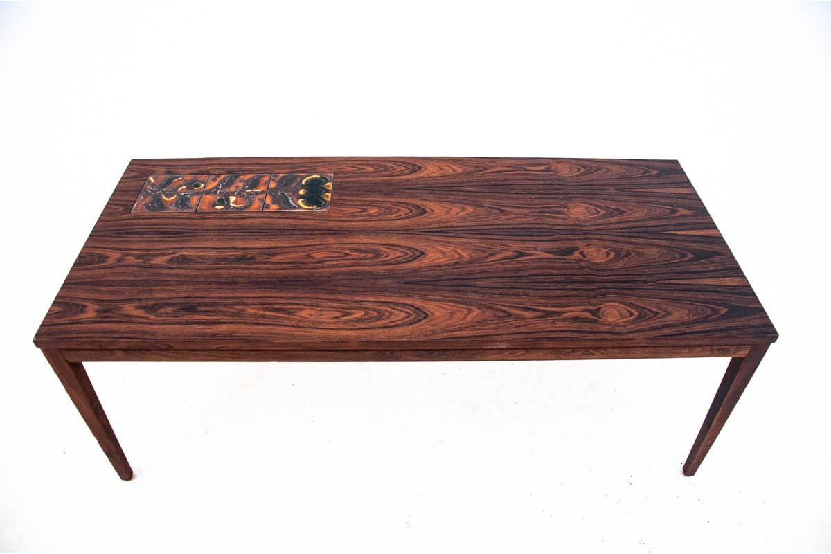 Scandinave moderne Table basse en bois de rose avec céramique, design danois, années 1960 en vente