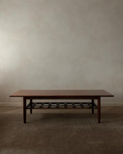 Tavolino da caffè in palissandro con ripiano per riviste in pelle di Topform, metà secolo, anni '60