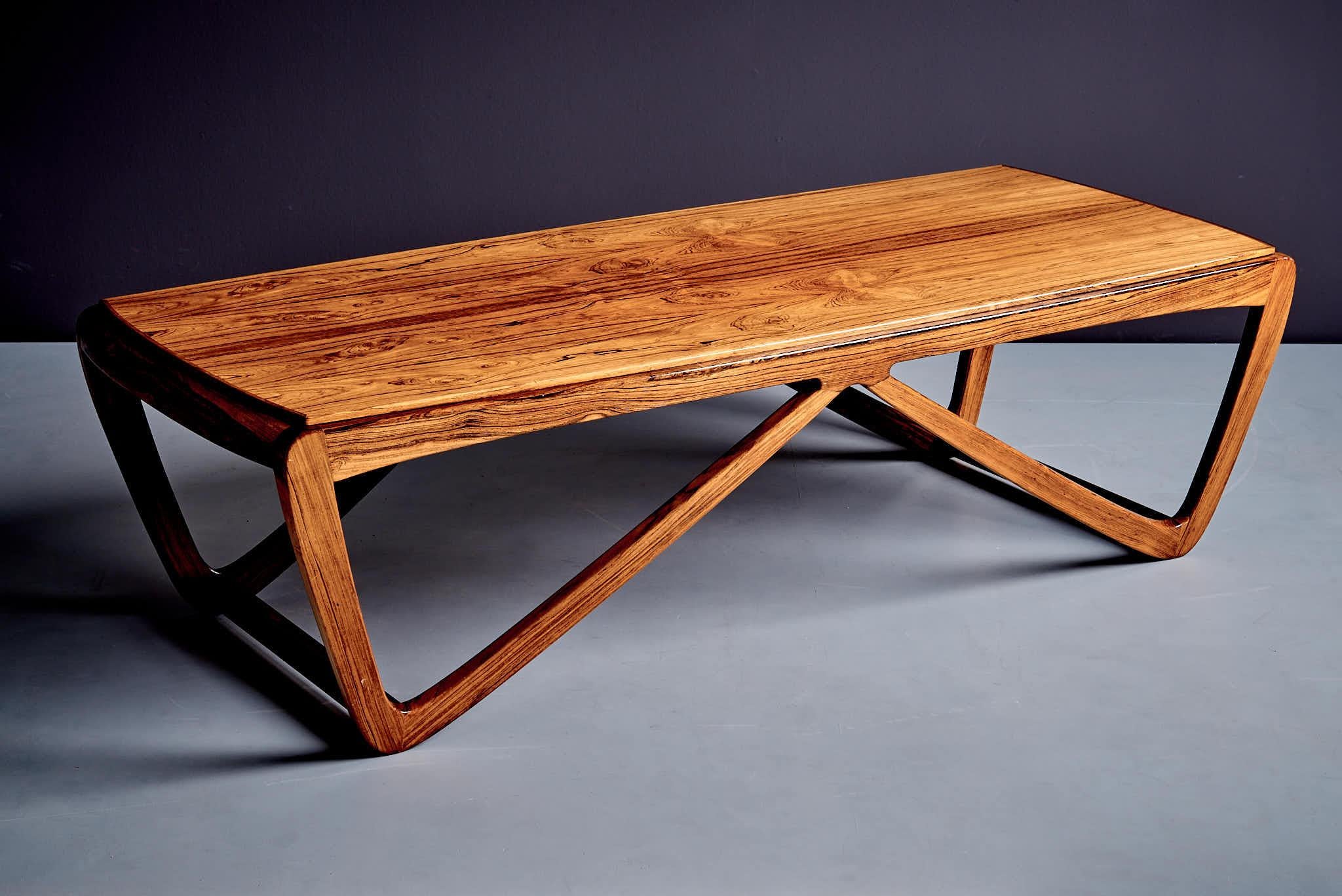 Mid-Century moderno Tavolino in palissandro con base scultorea, Danimarca, anni '70 in vendita