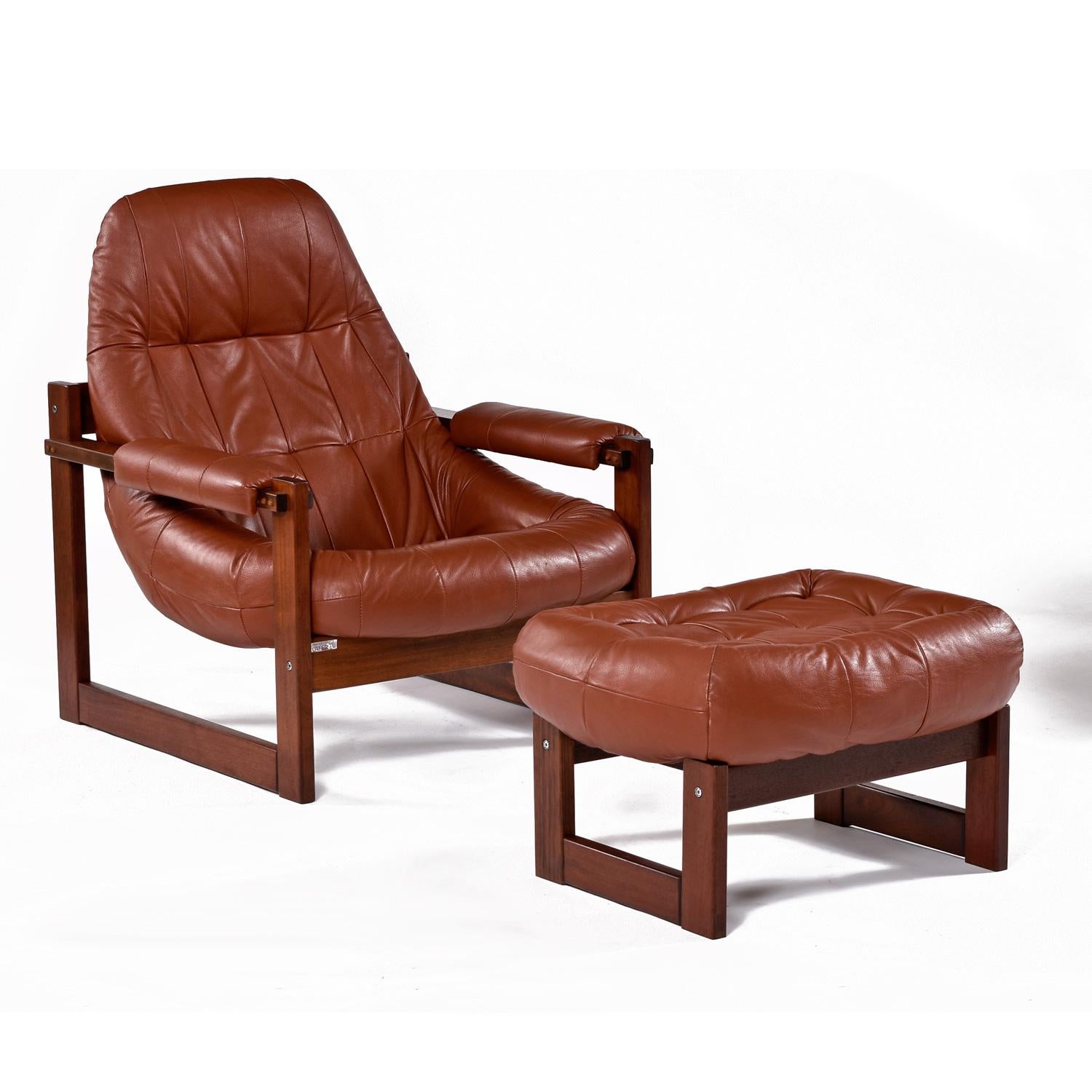 Fauteuil Earth Chair et pouf Mp-163 de Percival Lafer Excellent état - En vente à Chattanooga, TN