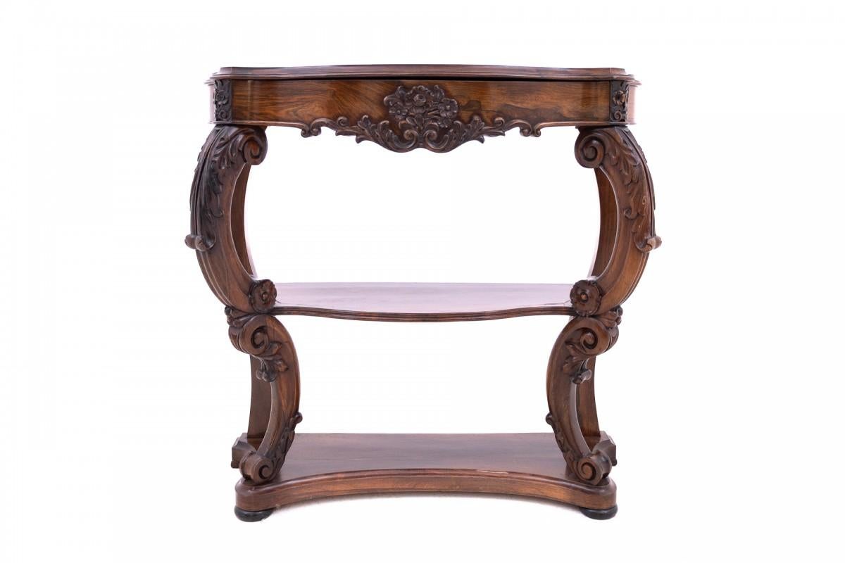 Rosewood console, France, circa 1890.

Very good condition.

dimensions: height 95 cm x width 100 cm x depth 40 cm