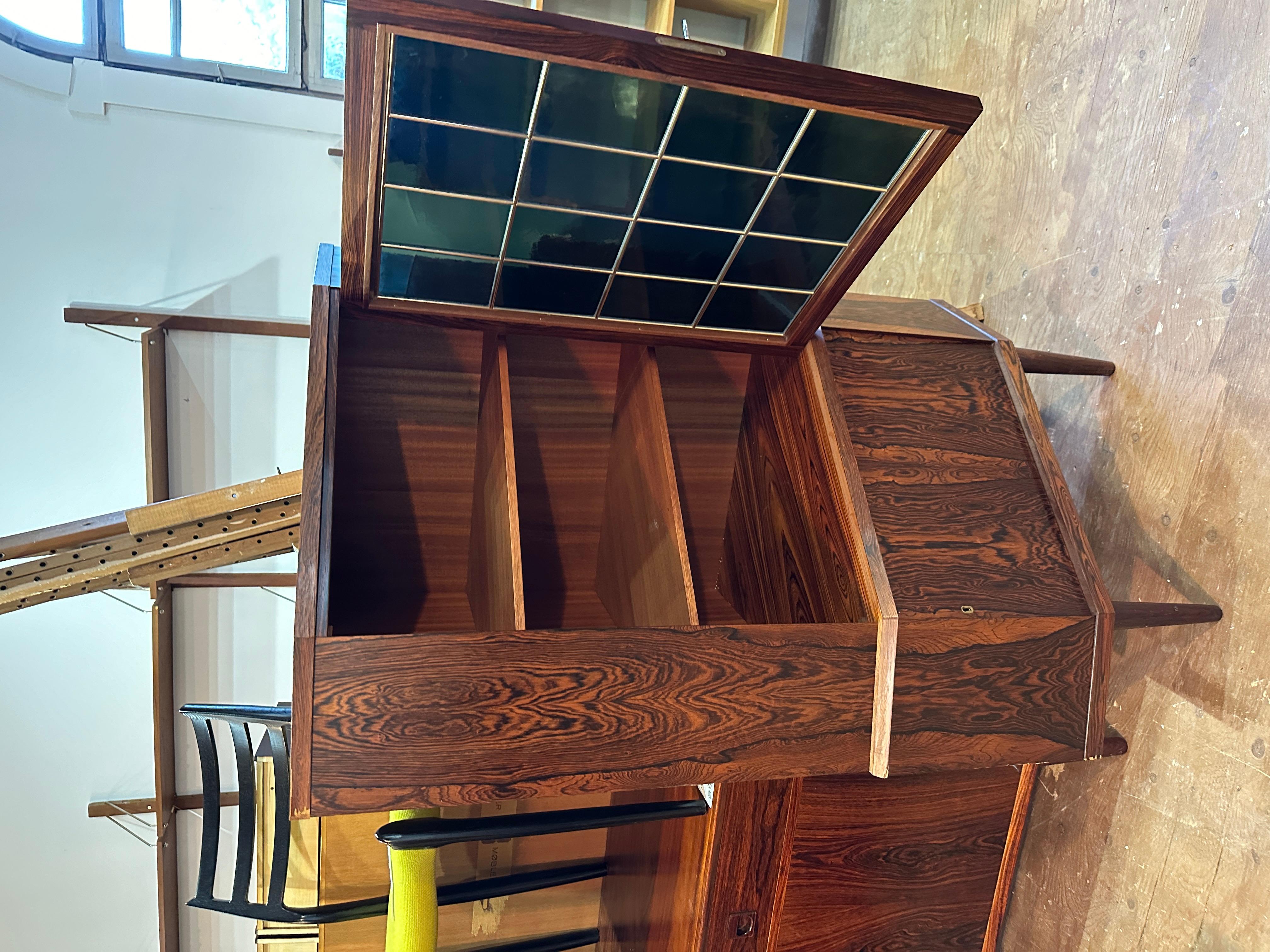 Mid-Century Modern Rosewood Corner Cabinet For Sale