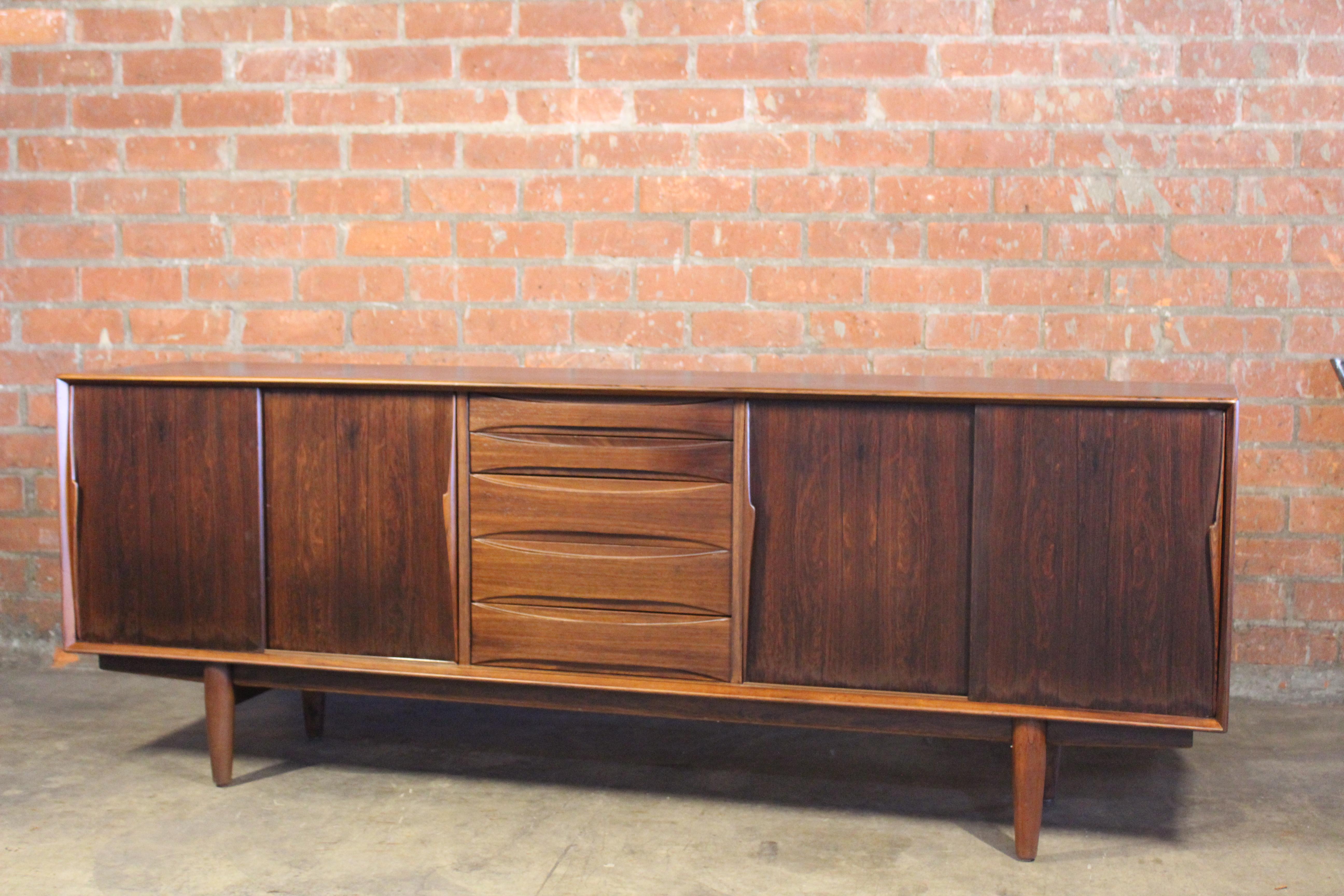 Rosewood Credenza by Arne Vodder, Denmark, 1960s In Good Condition In Los Angeles, CA