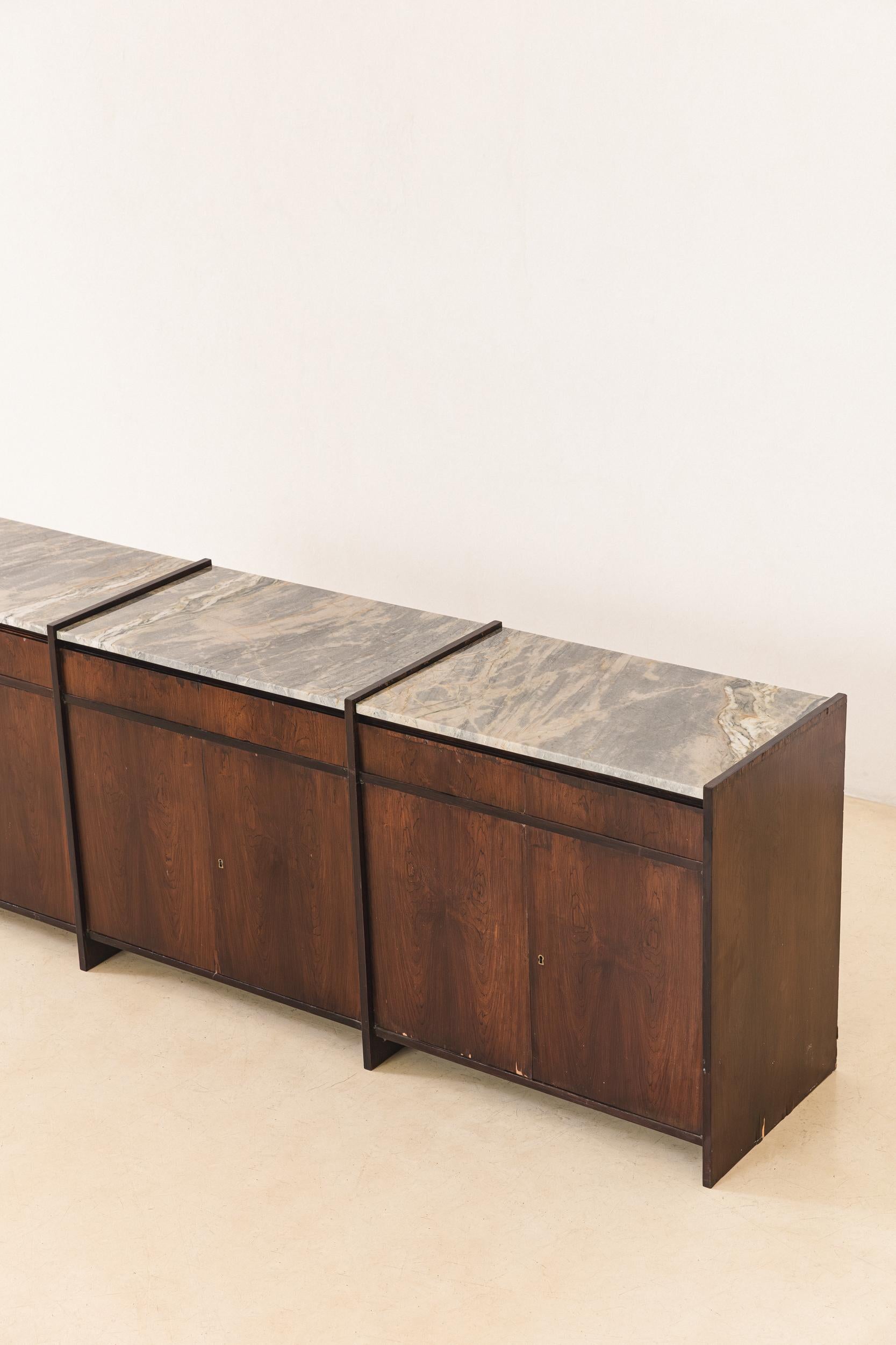 Brasiliano Credenza in palissandro di Celina Decorações, design brasiliano del metà secolo, anni '60 in vendita