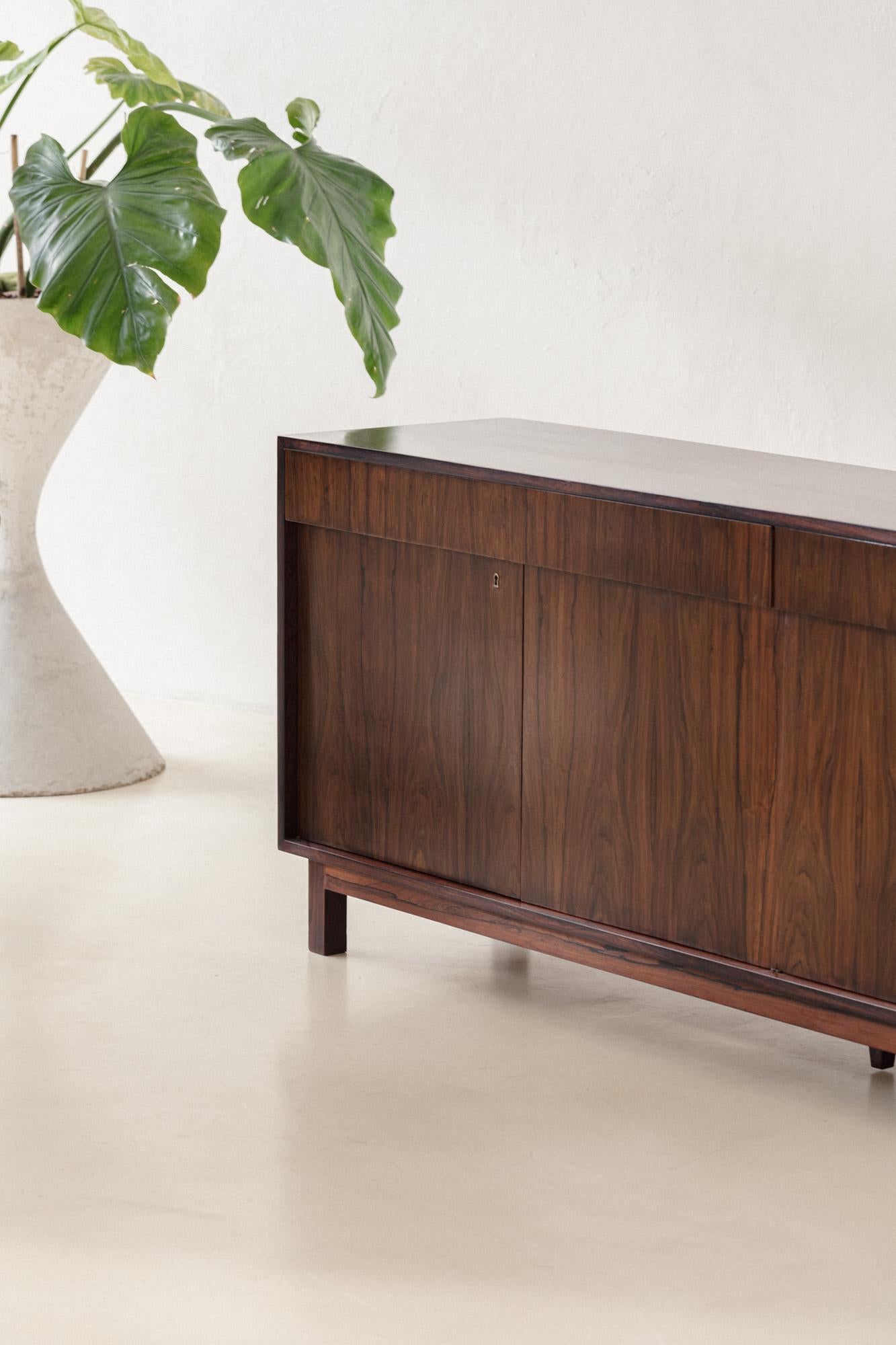 Rosewood Credenza by Celina Decorações, Brazilian Mid-Century Design, 1960s For Sale 11